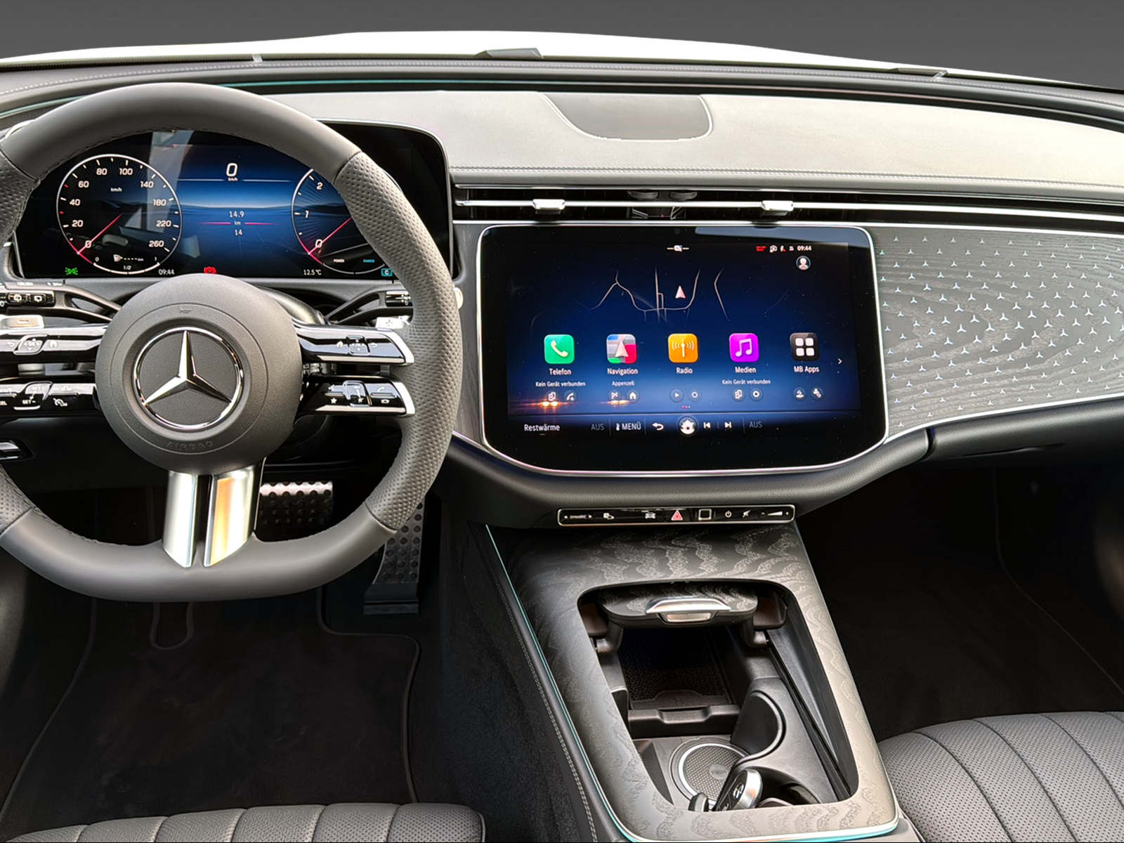 MERCEDES-BENZ E 220 d 4Matic T-Modell-image-7