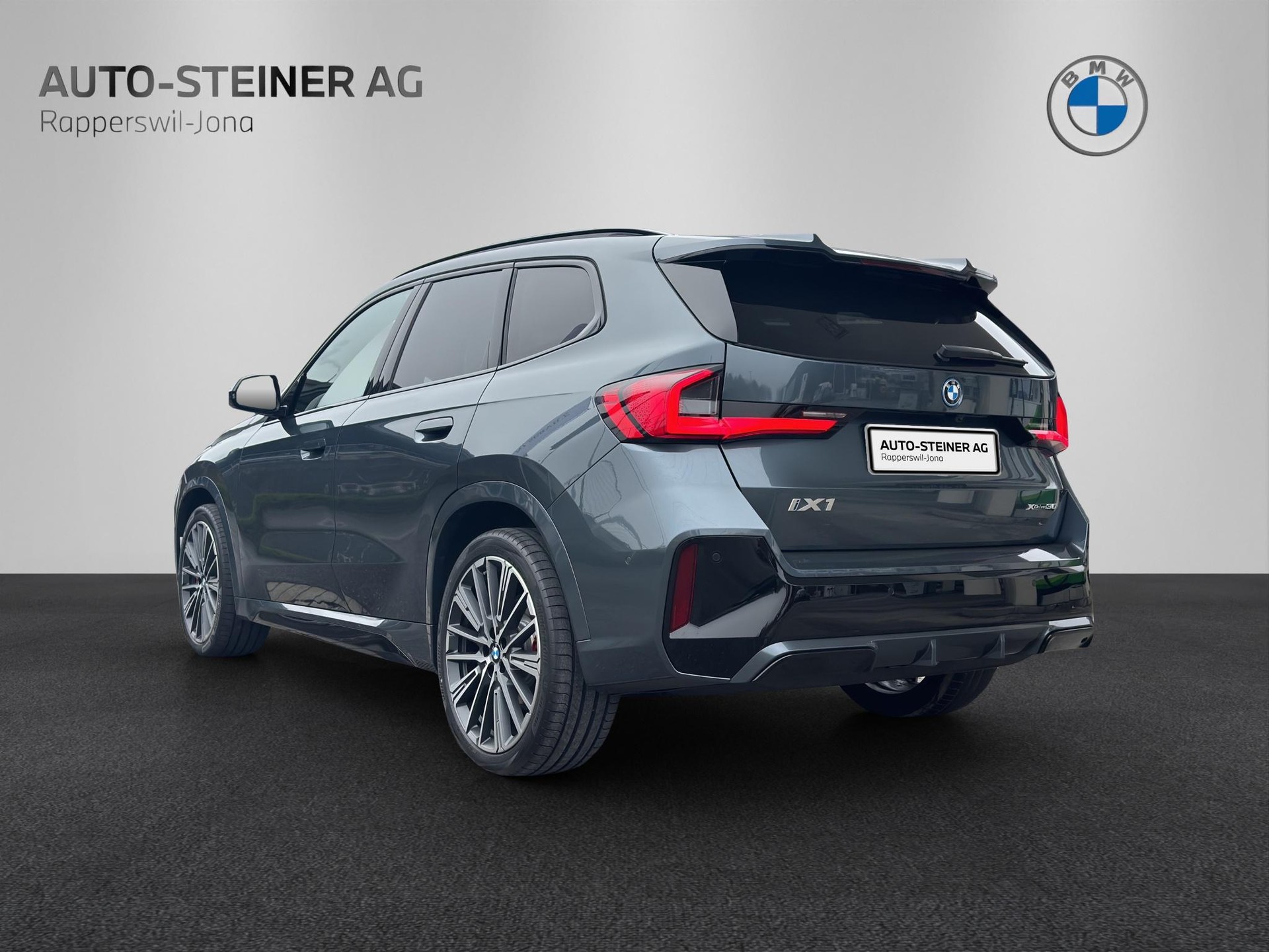 BMW iX1 30 xDrive M Sport Pro-image-2