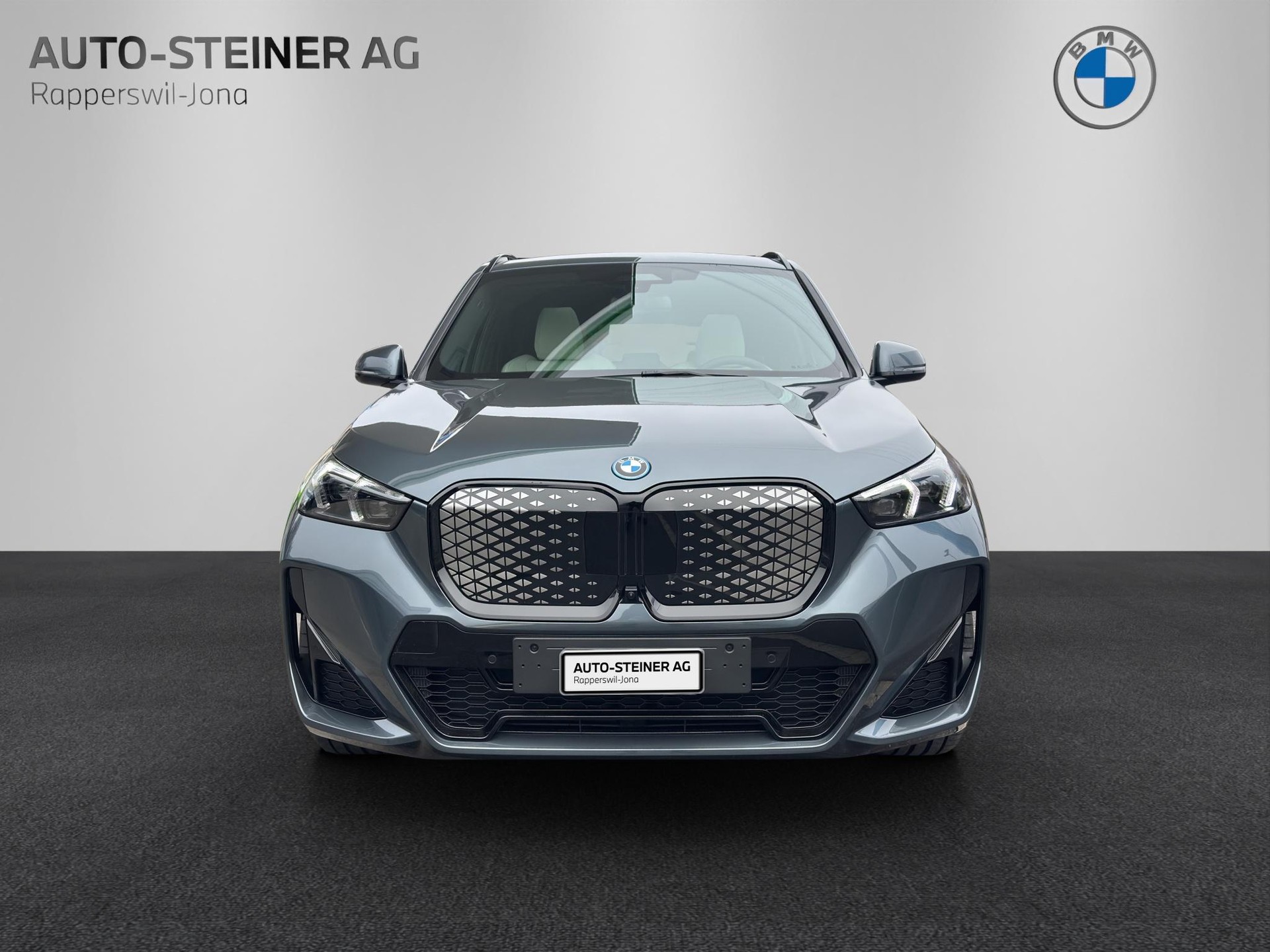 BMW iX1 30 xDrive M Sport Pro-image-7