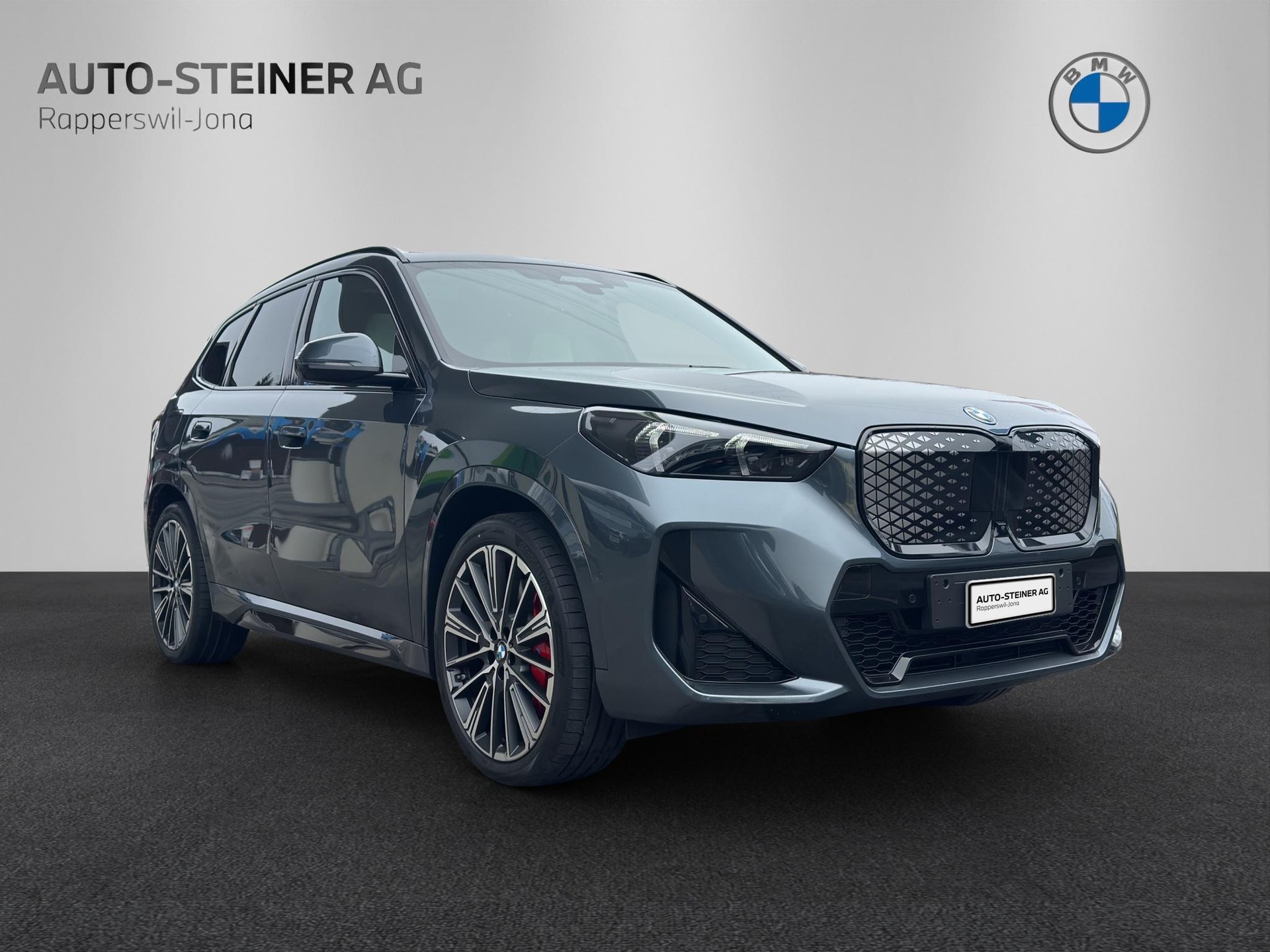 BMW iX1 30 xDrive M Sport Pro-image-6