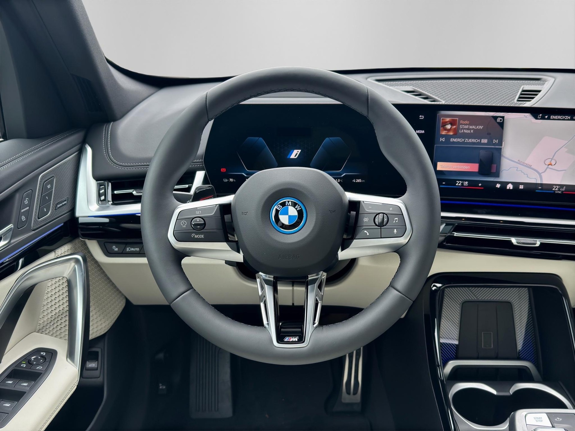 BMW iX1 30 xDrive M Sport Pro-image-11