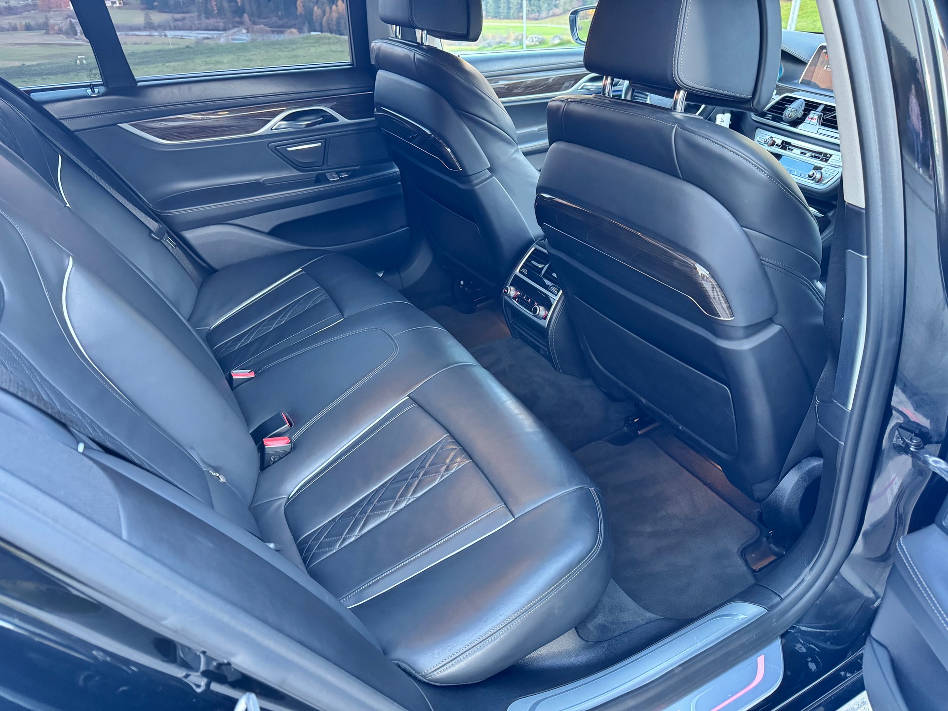 BMW 730d xDrive Steptronic-image-13