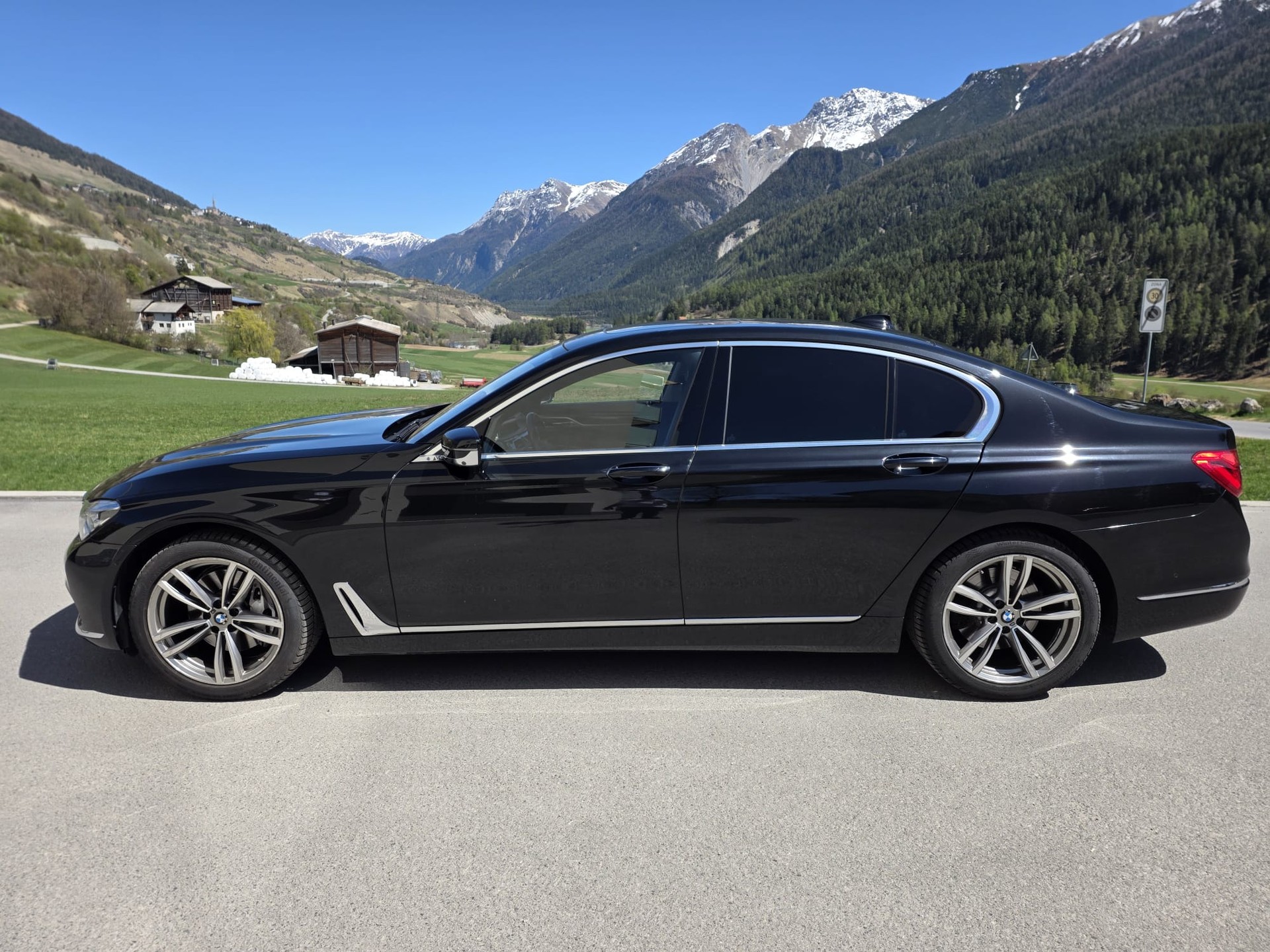 BMW 730d xDrive Steptronic-image-6