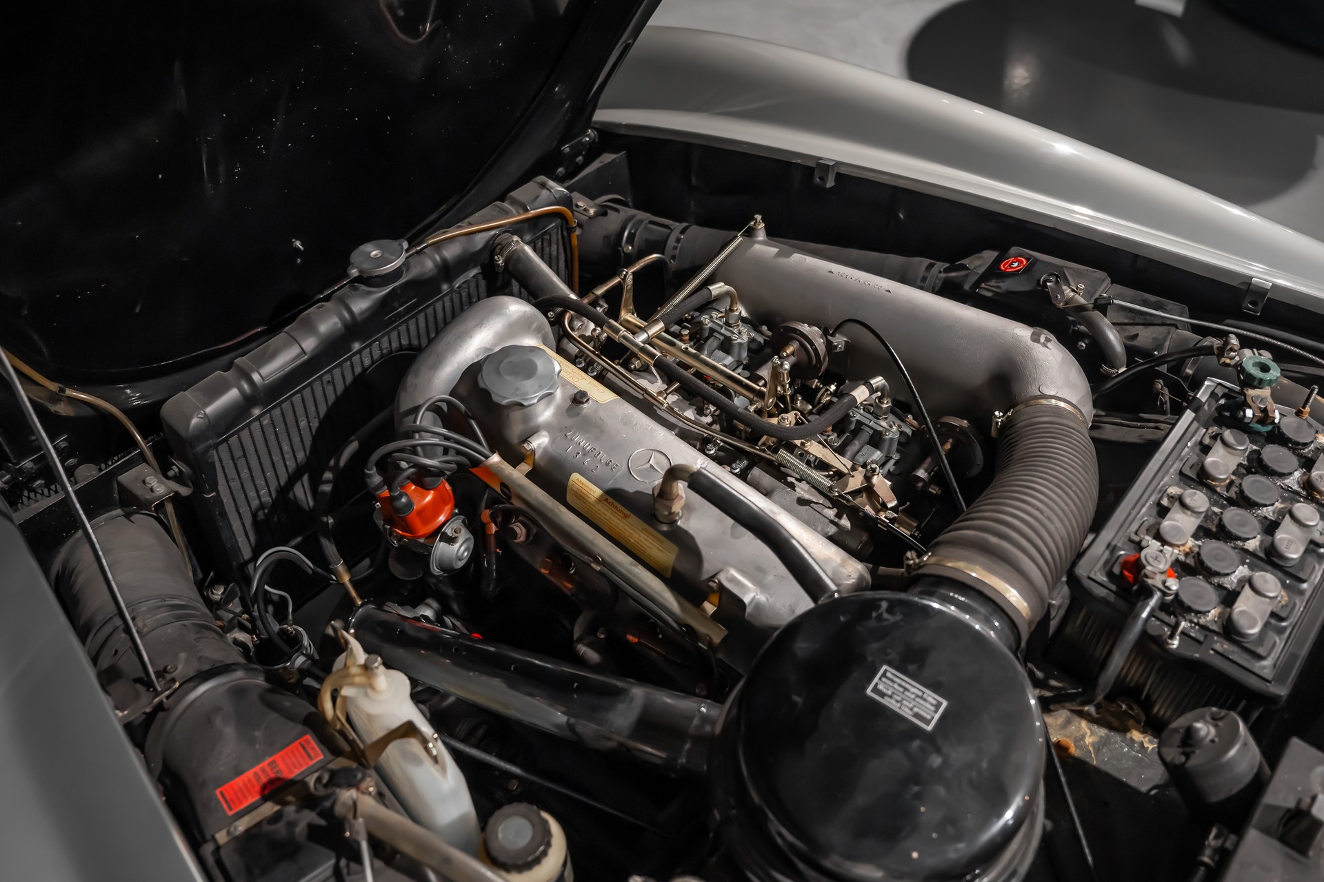 MERCEDES-BENZ 190 SL-image-15