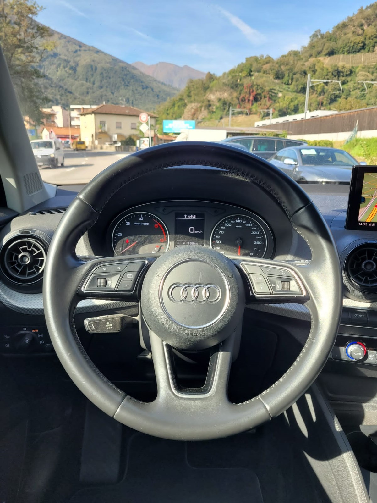 AUDI Q2 2.0 TDI design quattro S-tronic-image-7