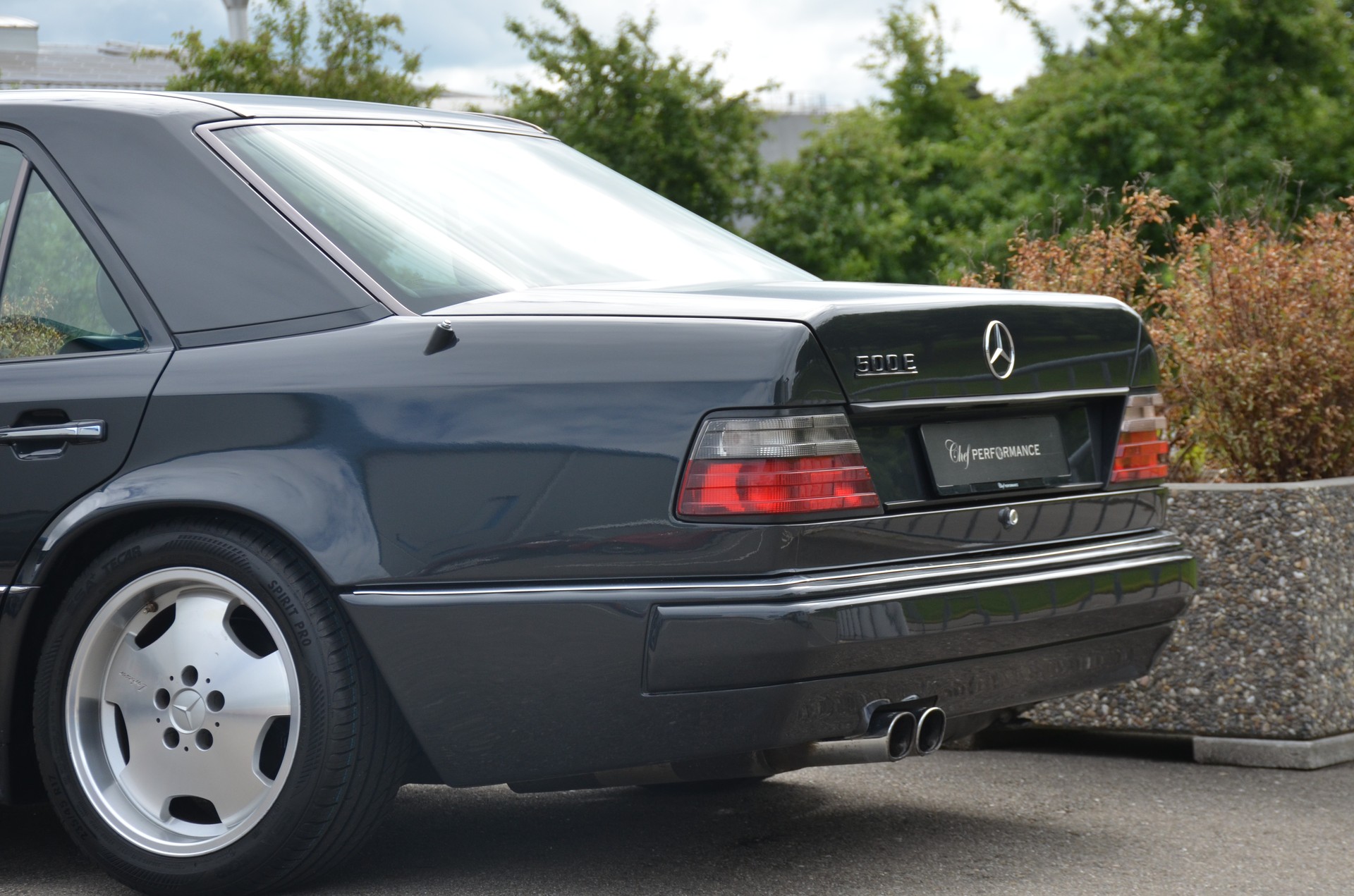 MERCEDES-BENZ 500 E Automatic-image-9