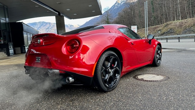 ALFA ROMEO 4C 1750 TBi TCT-image-12
