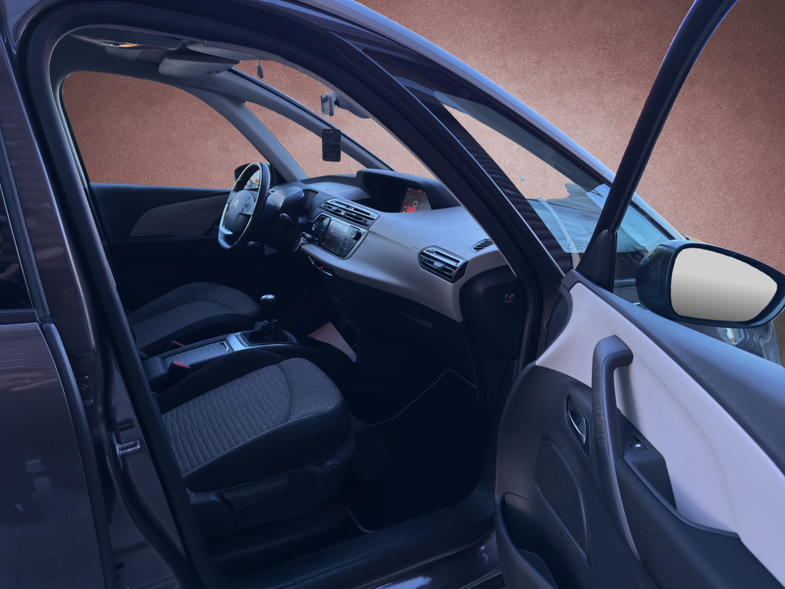 CITROEN Grand C4 Picasso 1.2 Pure Tech Feel Edition-image-9