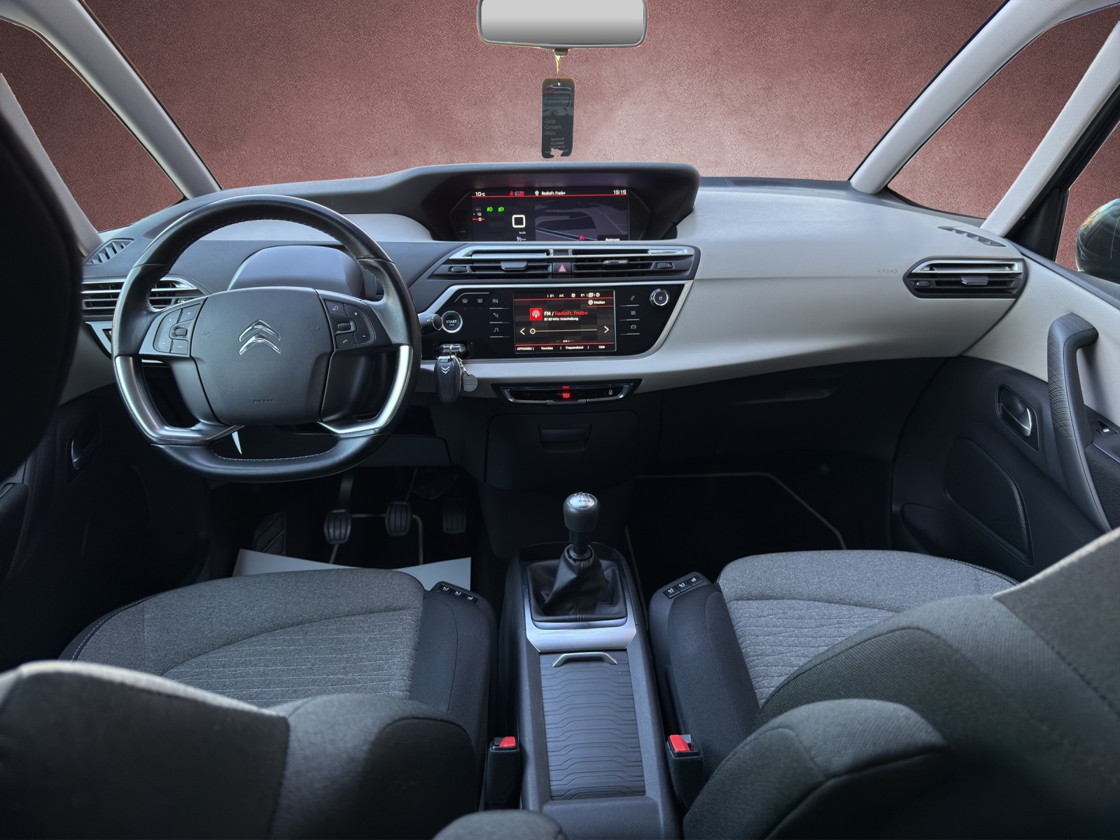CITROEN Grand C4 Picasso 1.2 Pure Tech Feel Edition-image-8