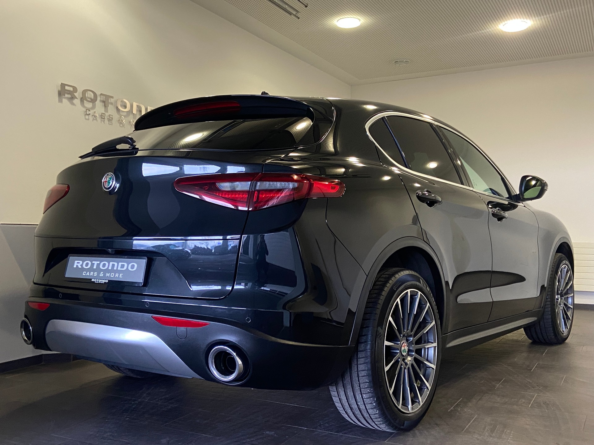 ALFA ROMEO Stelvio 2.0 Super Q4 Automatic-image-1