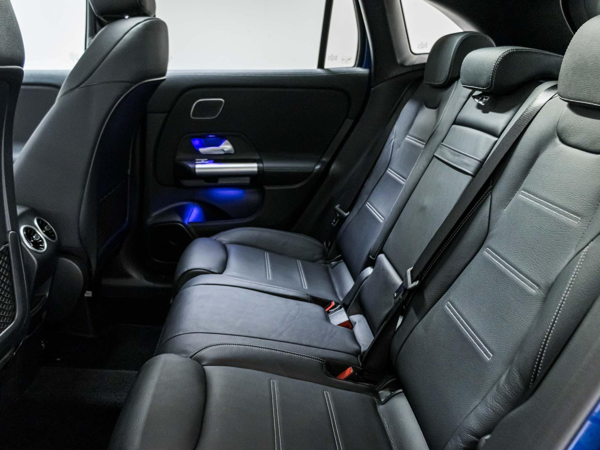 MERCEDES-BENZ GLA 35 AMG 4MATIC-image-7