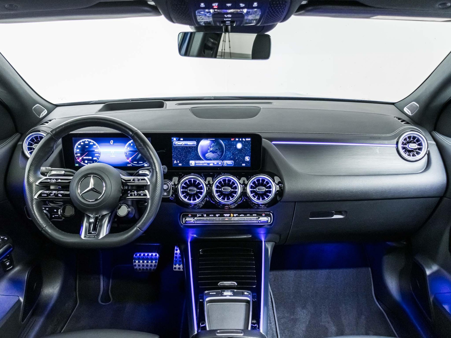MERCEDES-BENZ GLA 35 AMG 4MATIC-image-11