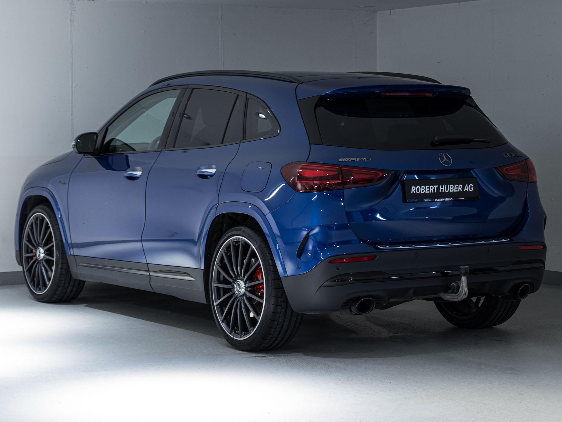 MERCEDES-BENZ GLA 35 AMG 4MATIC-image-3