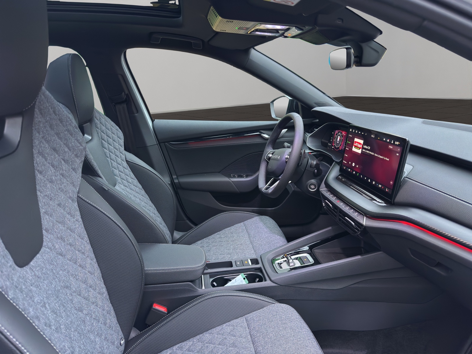SKODA Octavia Combi 1.5 TSI mHEV DSG Sport Line-image-14