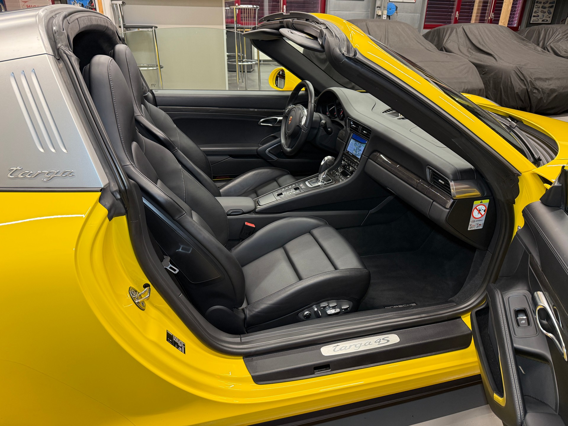 PORSCHE 911 991.1 3.8 Targa 4S PDK „Racinggelb One of One“-image-14