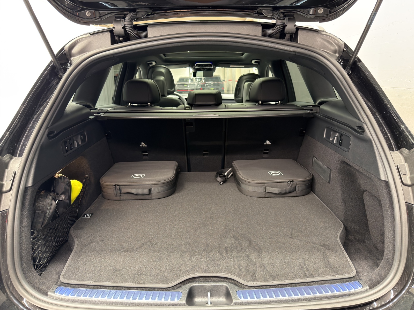 MERCEDES-BENZ GLC 400 e AMG Line 4Matic EQ Star-image-10