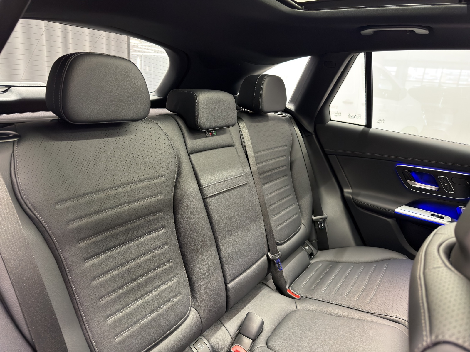 MERCEDES-BENZ GLC 400 e AMG Line 4Matic EQ Star-image-9