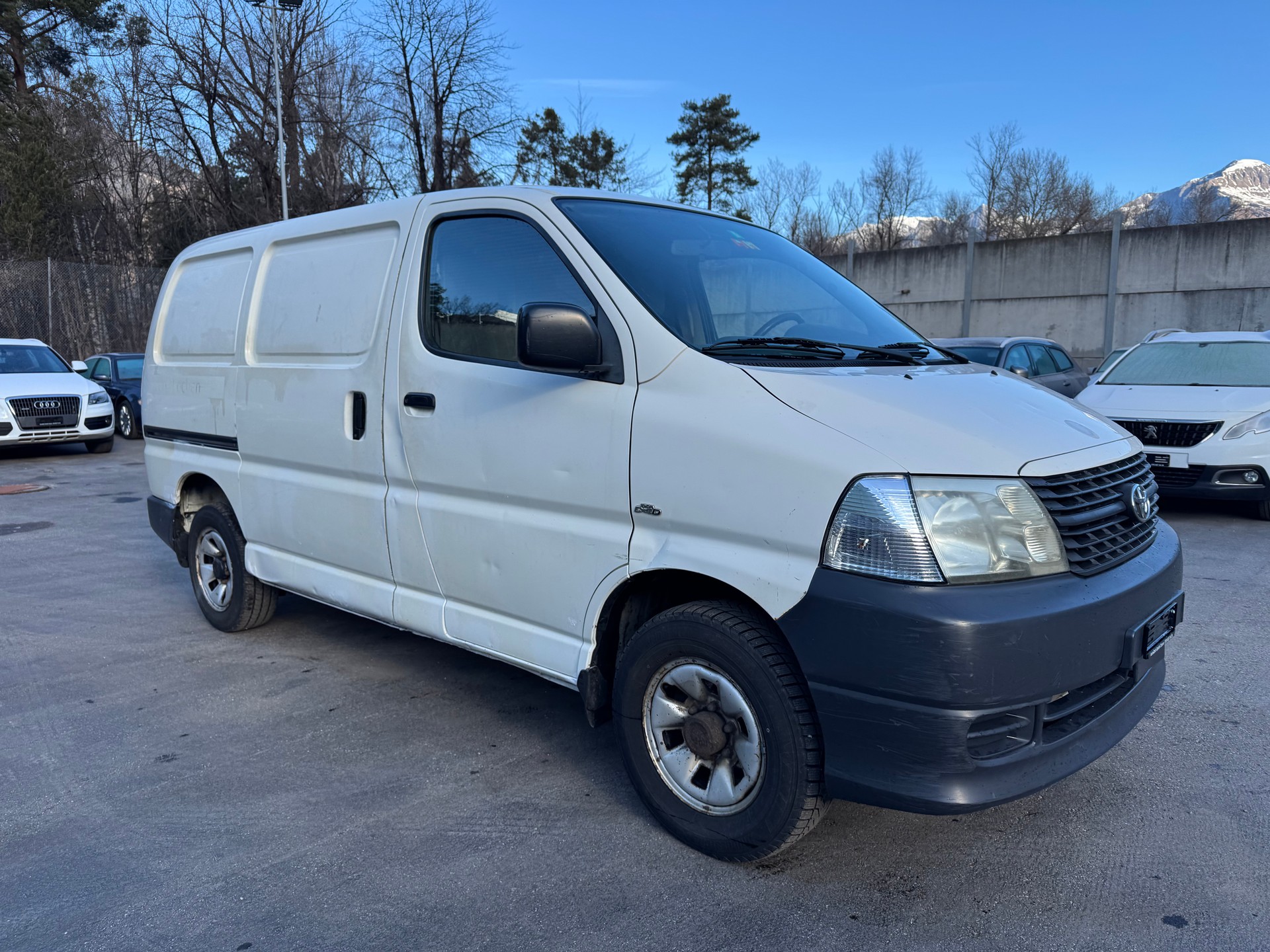 TOYOTA Hiace D-4D Van 4WD SWB-image-1