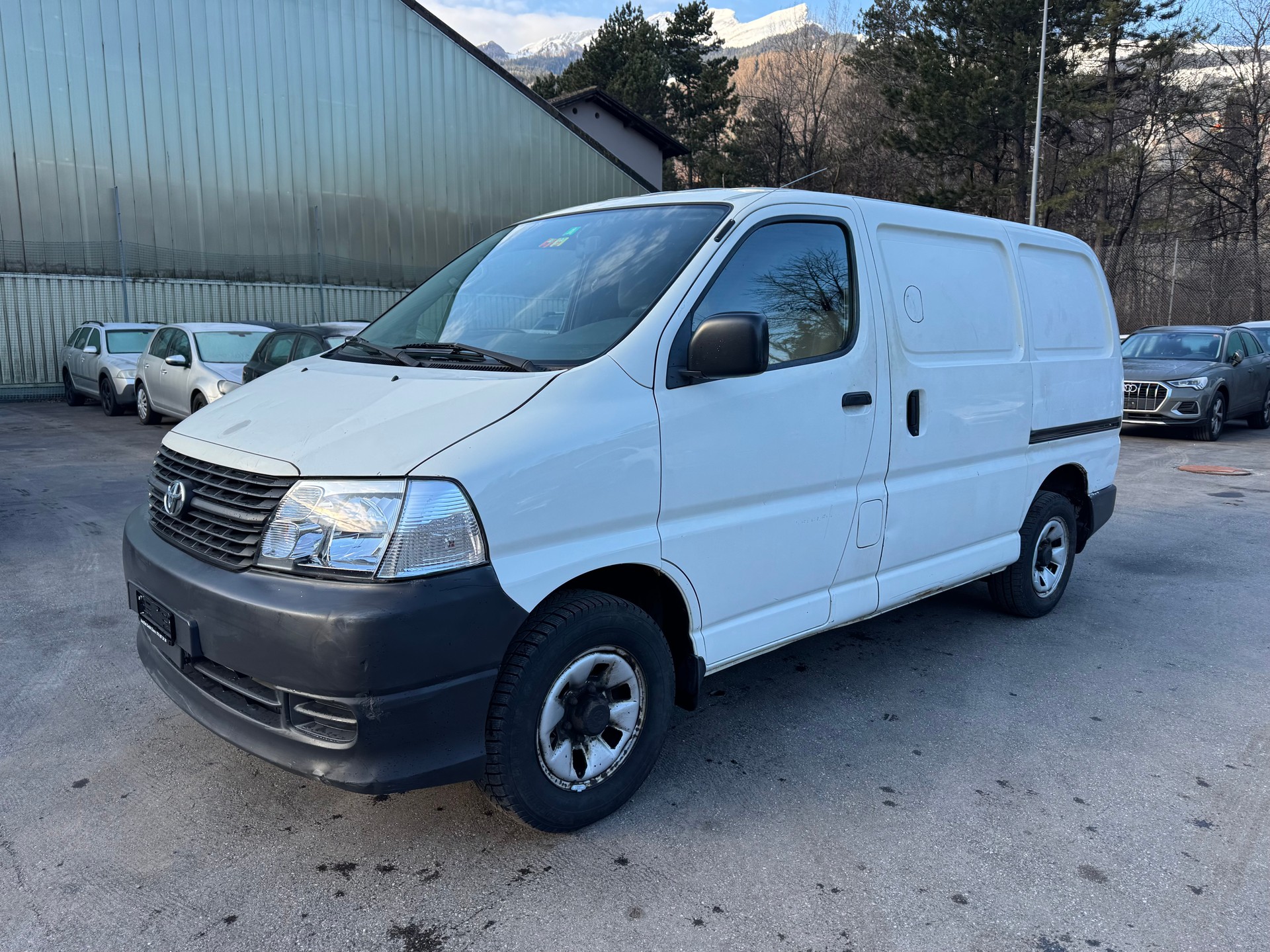 TOYOTA Hiace D-4D Van 4WD SWB-image-7