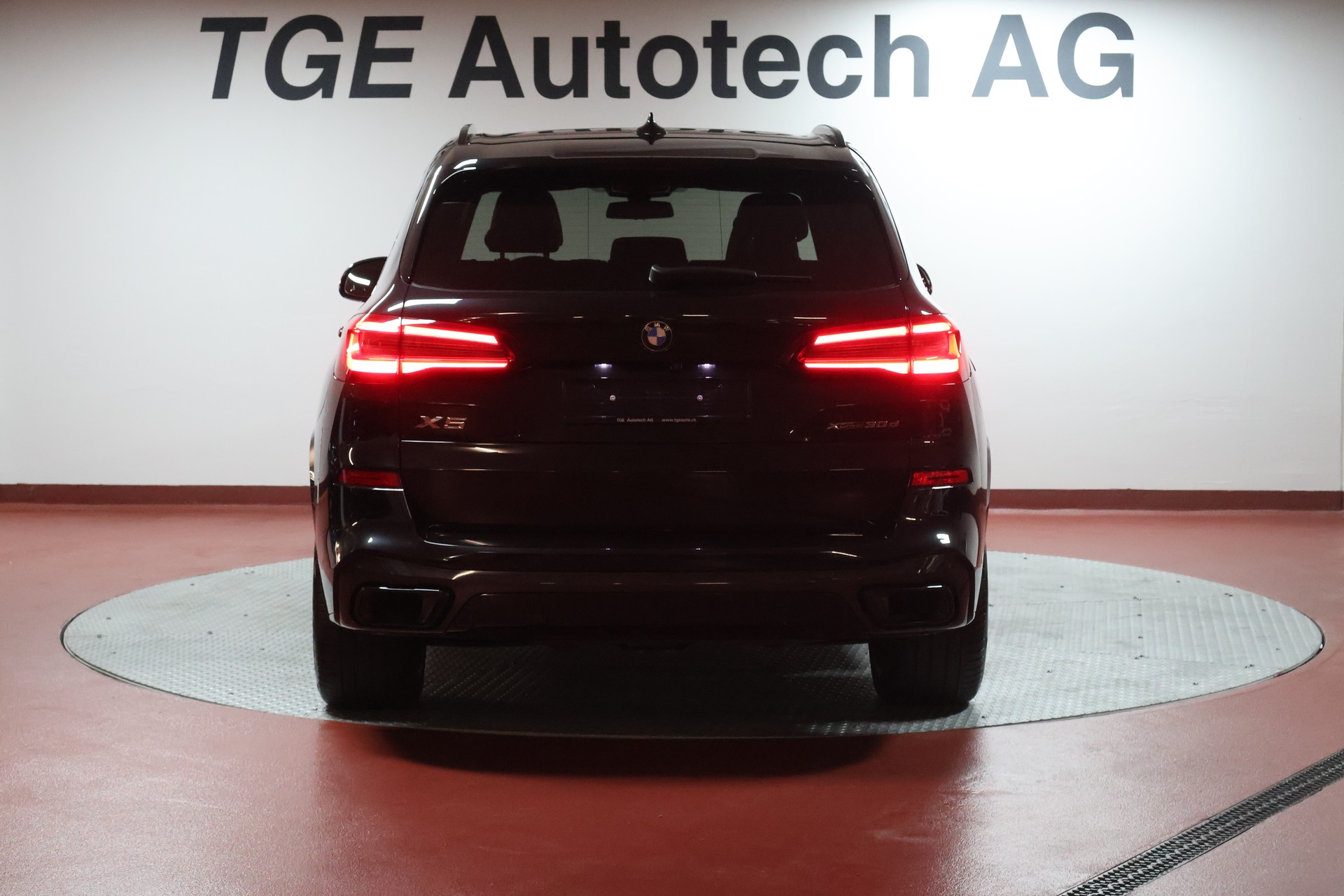 BMW X5 xDrive 48V 30d M Sport Steptronic-image-21