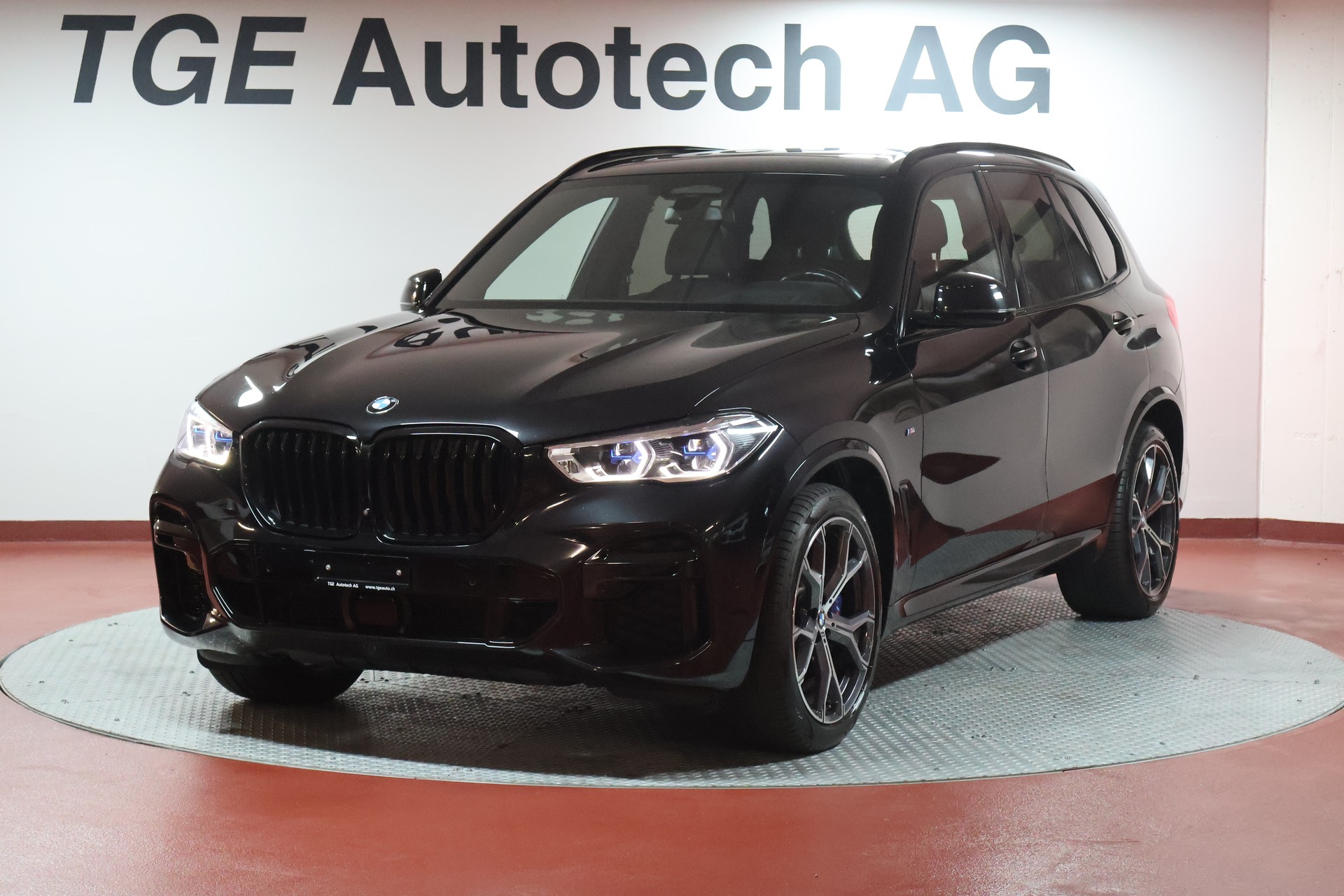 BMW X5 xDrive 48V 30d M Sport Steptronic-image-0