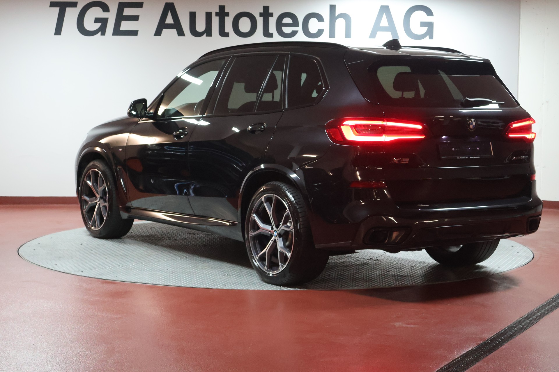 BMW X5 xDrive 48V 30d M Sport Steptronic-image-19