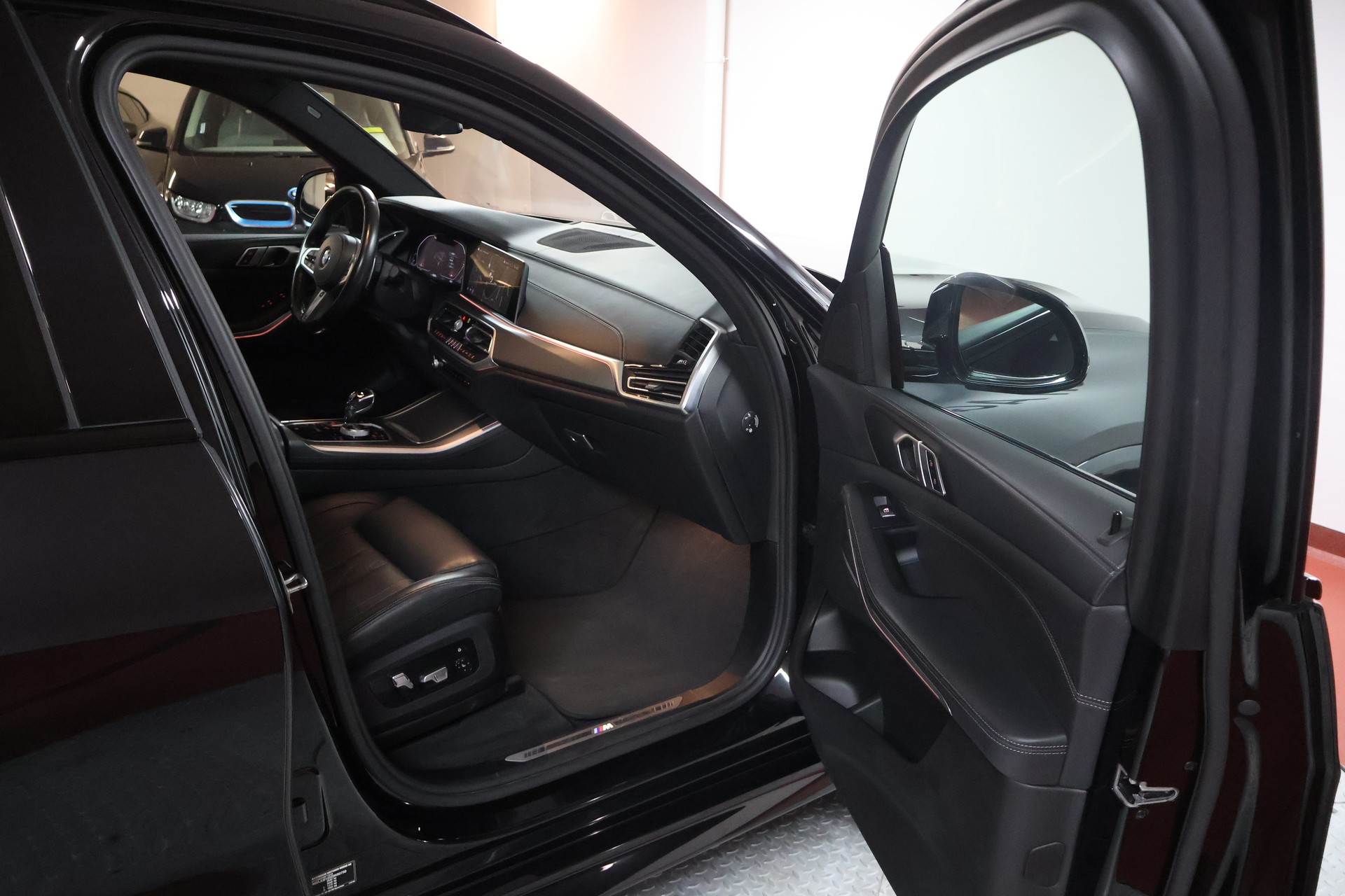 BMW X5 xDrive 48V 30d M Sport Steptronic-image-14