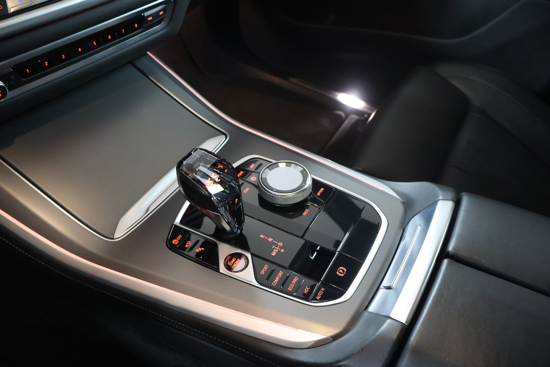 BMW X5 xDrive 48V 30d M Sport Steptronic-image-12