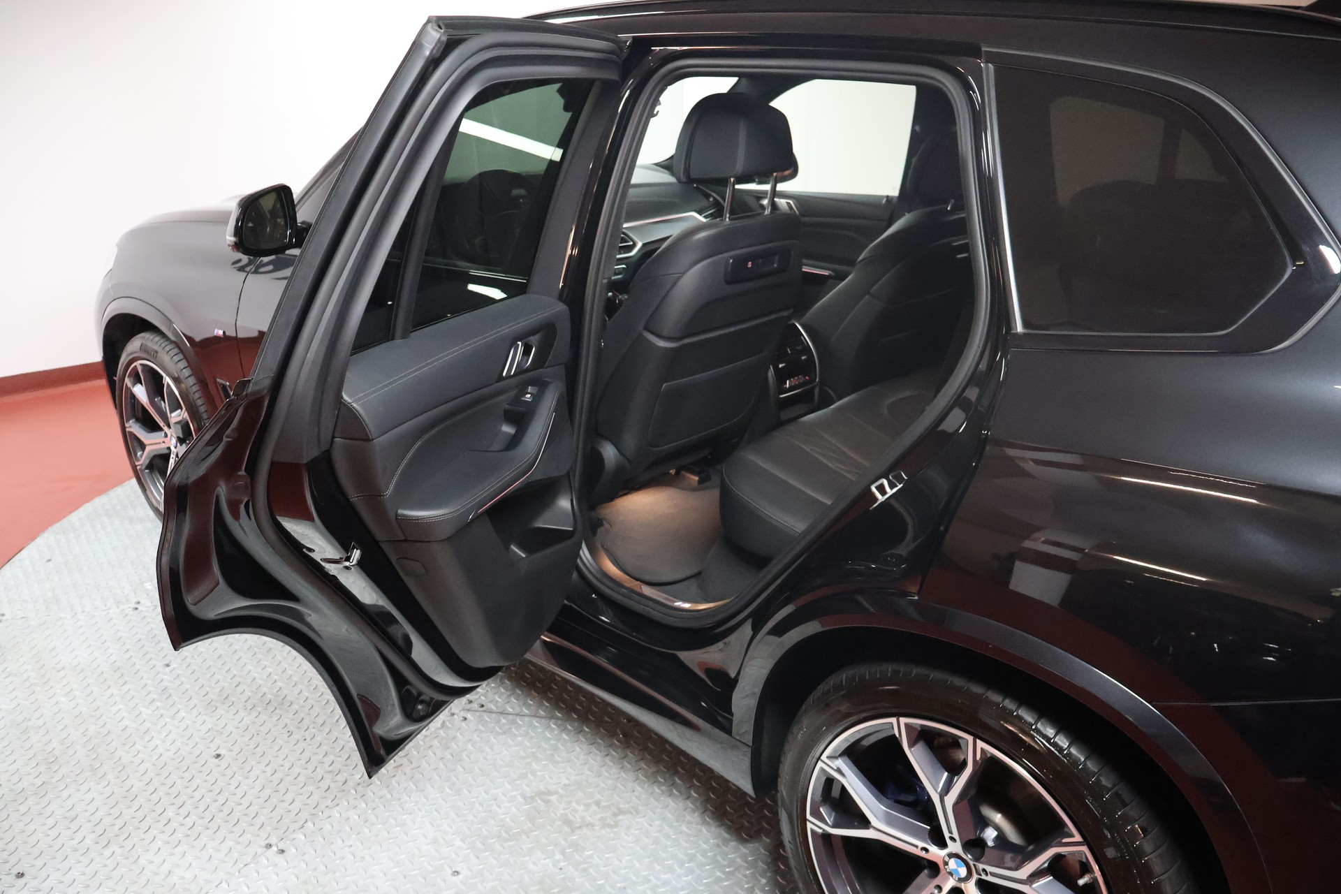 BMW X5 xDrive 48V 30d M Sport Steptronic-image-15