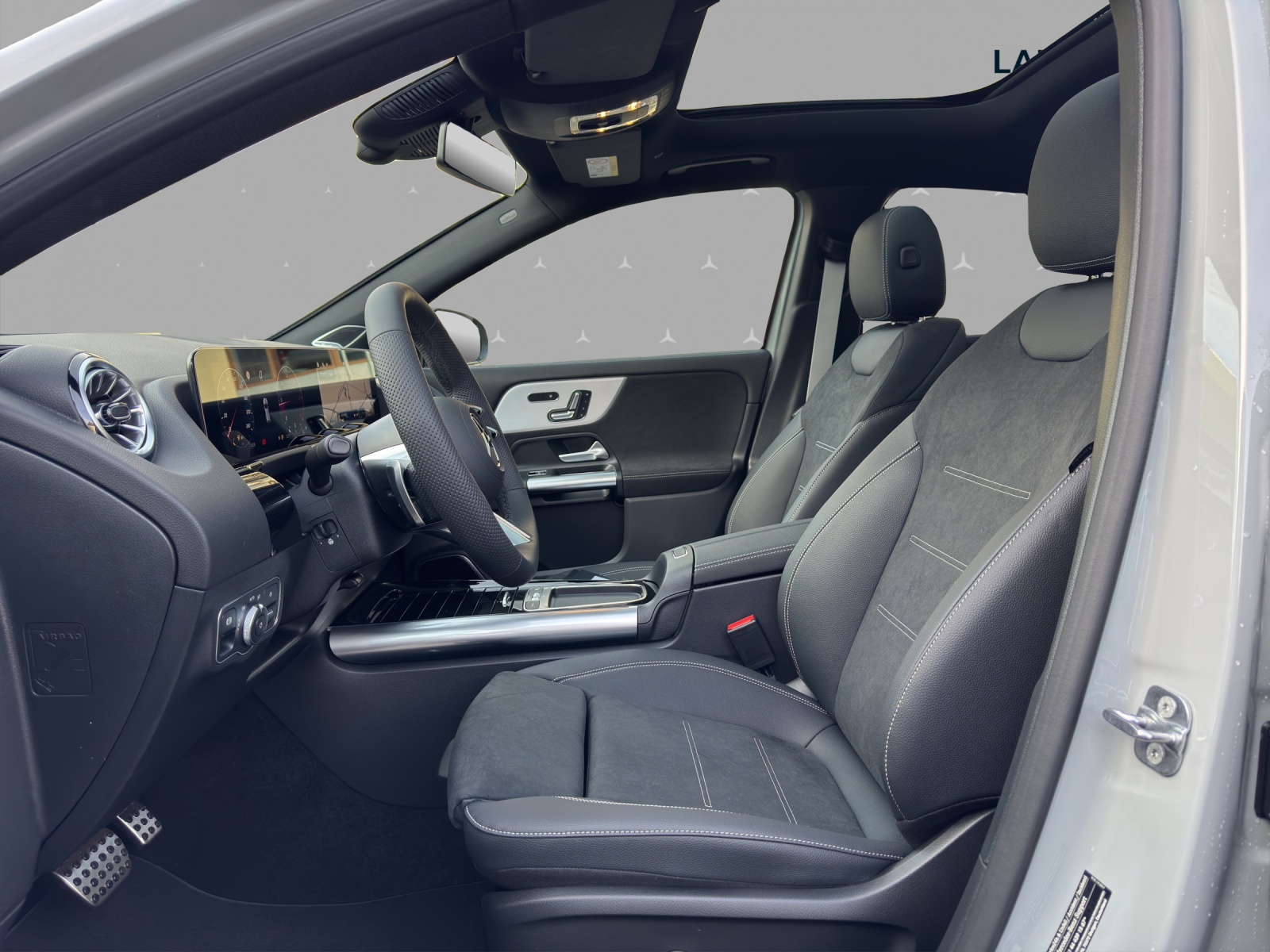 MERCEDES-BENZ GLA 220d 4Matic 8G-DCTSwiss Star-image-9