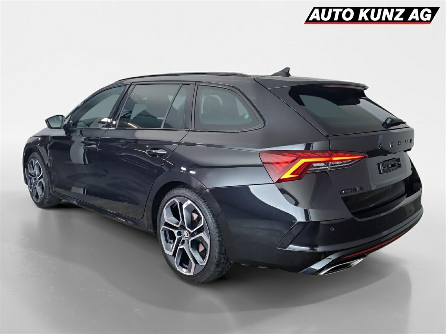 SKODA Octavia RS 2.0 TDI SCR DSG 4x4-image-1