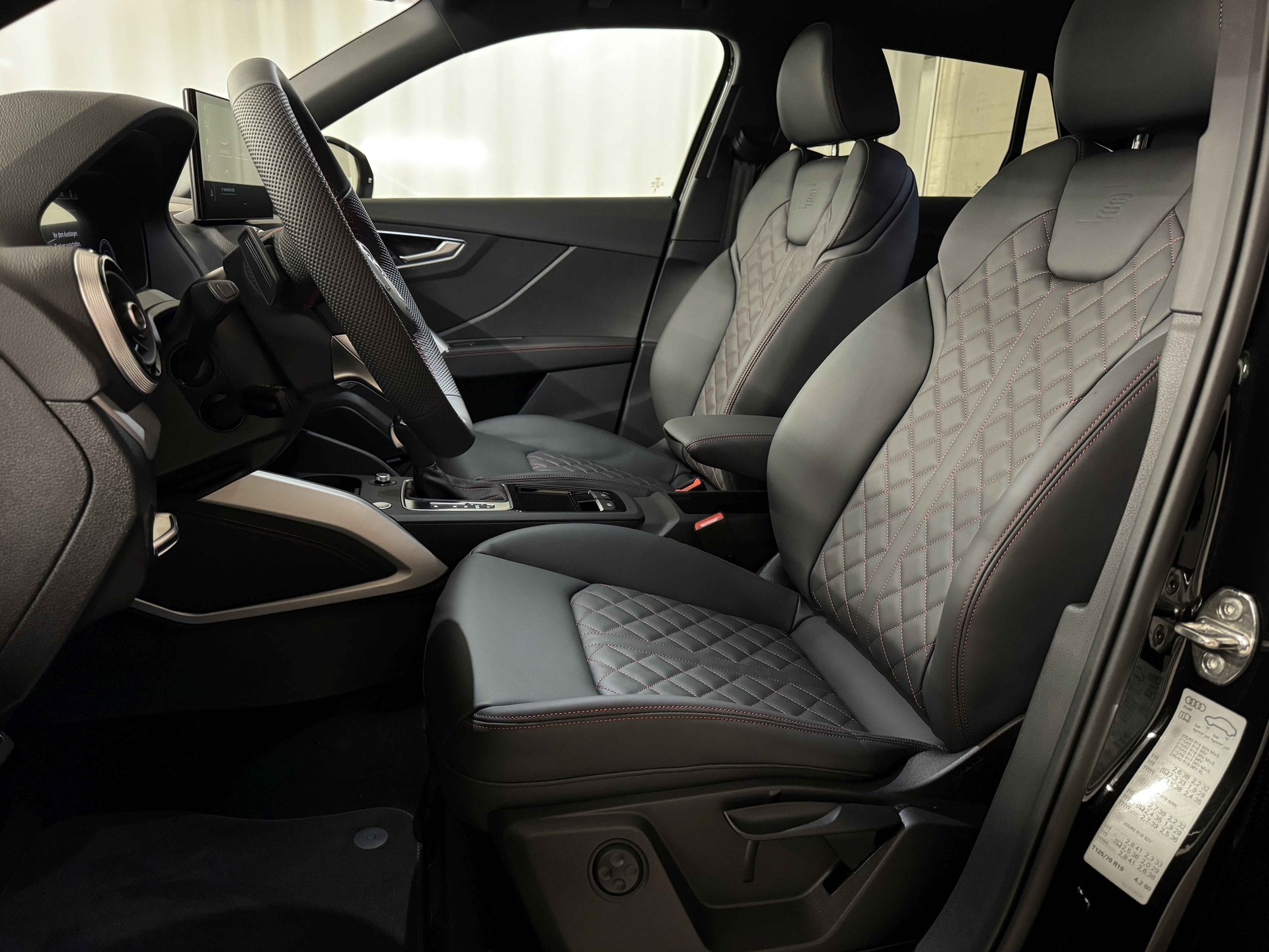 AUDI Q2 40 TFSI S line Attraction quattro S-tronic-image-7