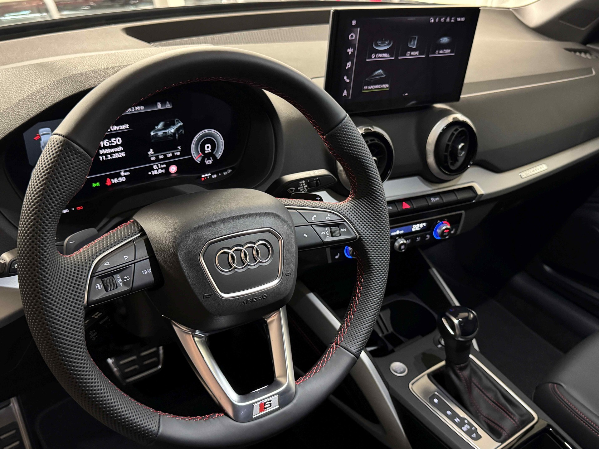 AUDI Q2 40 TFSI S line Attraction quattro S-tronic-image-8