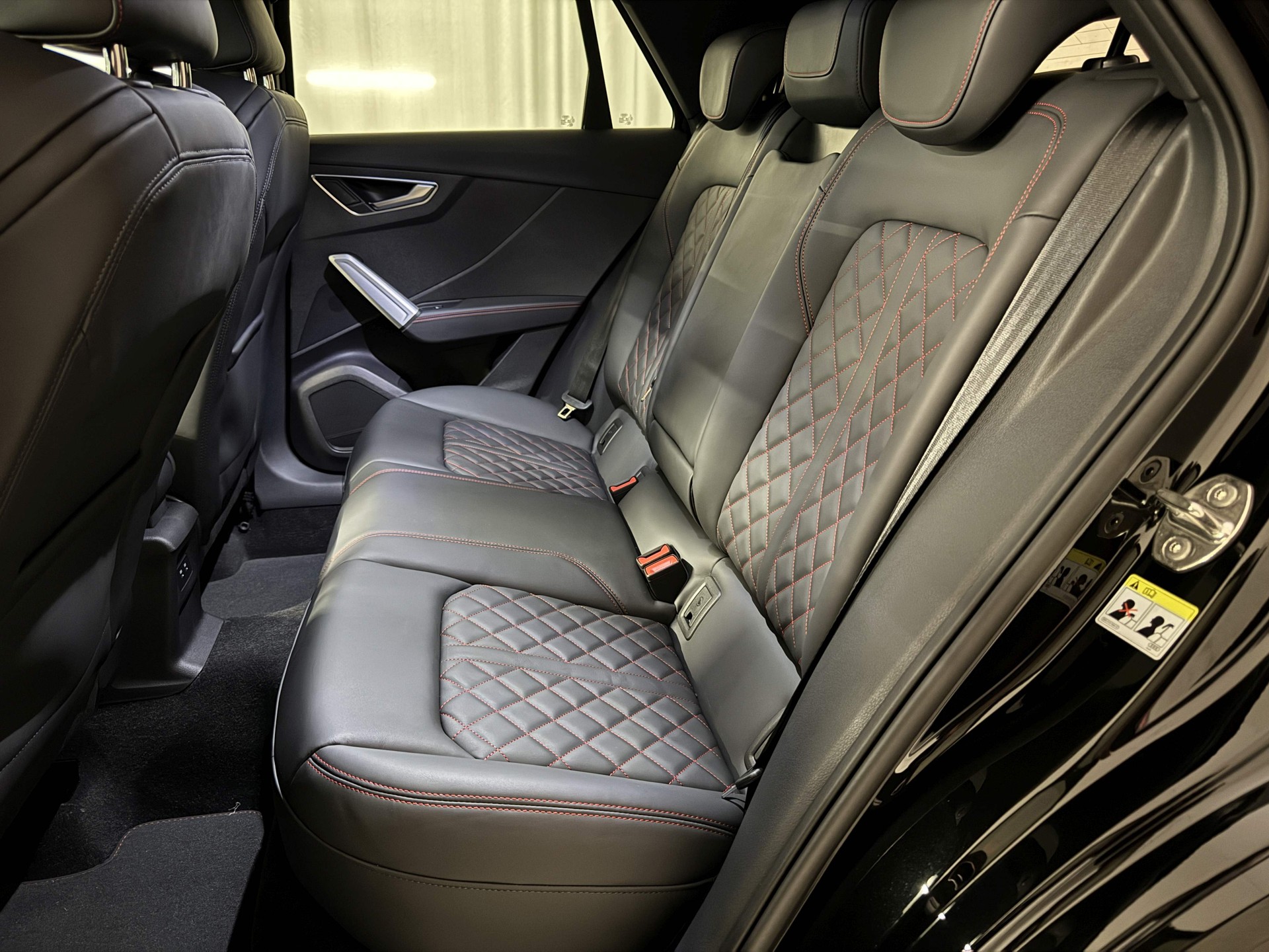 AUDI Q2 40 TFSI S line Attraction quattro S-tronic-image-13