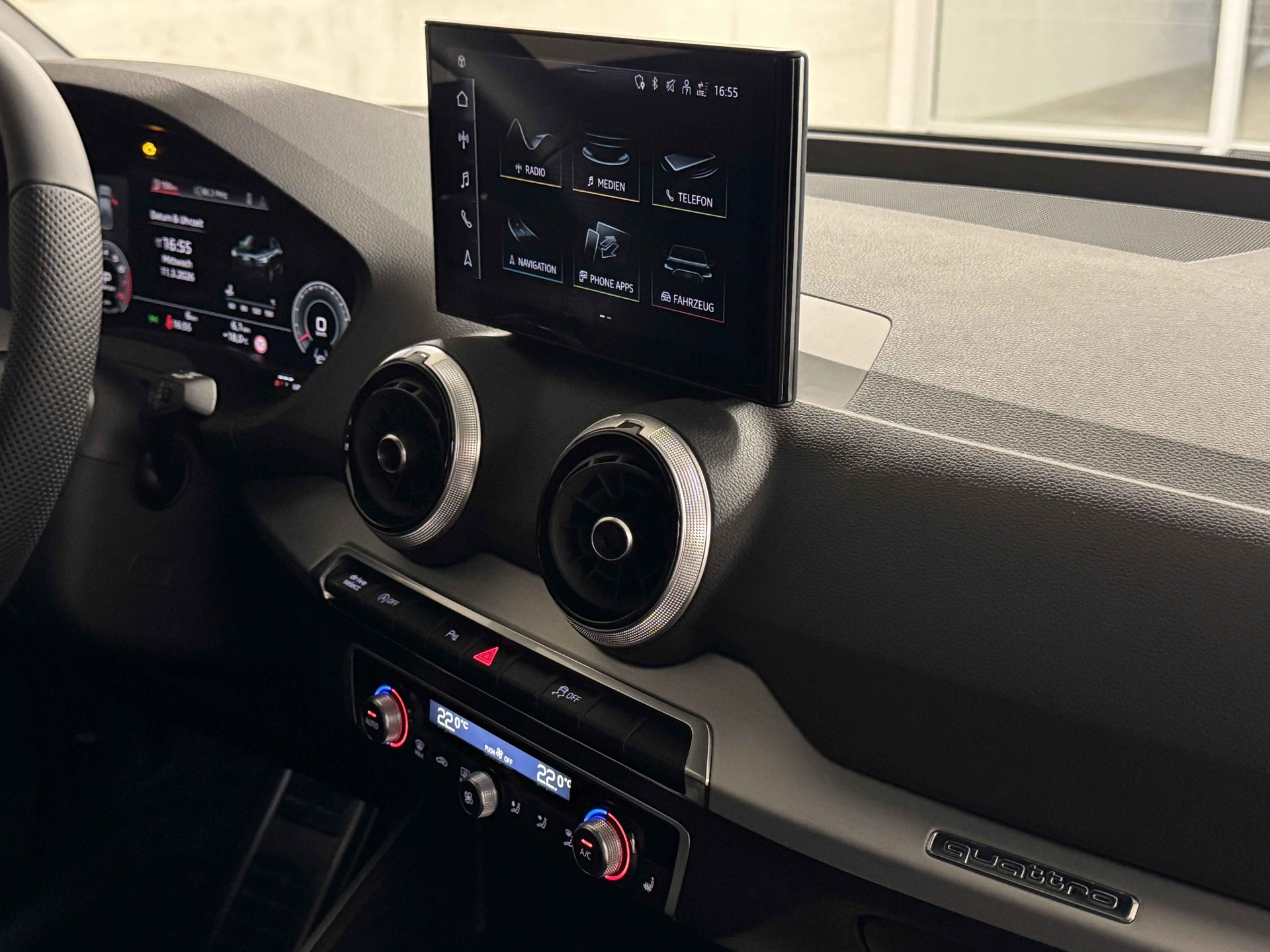 AUDI Q2 40 TFSI S line Attraction quattro S-tronic-image-12
