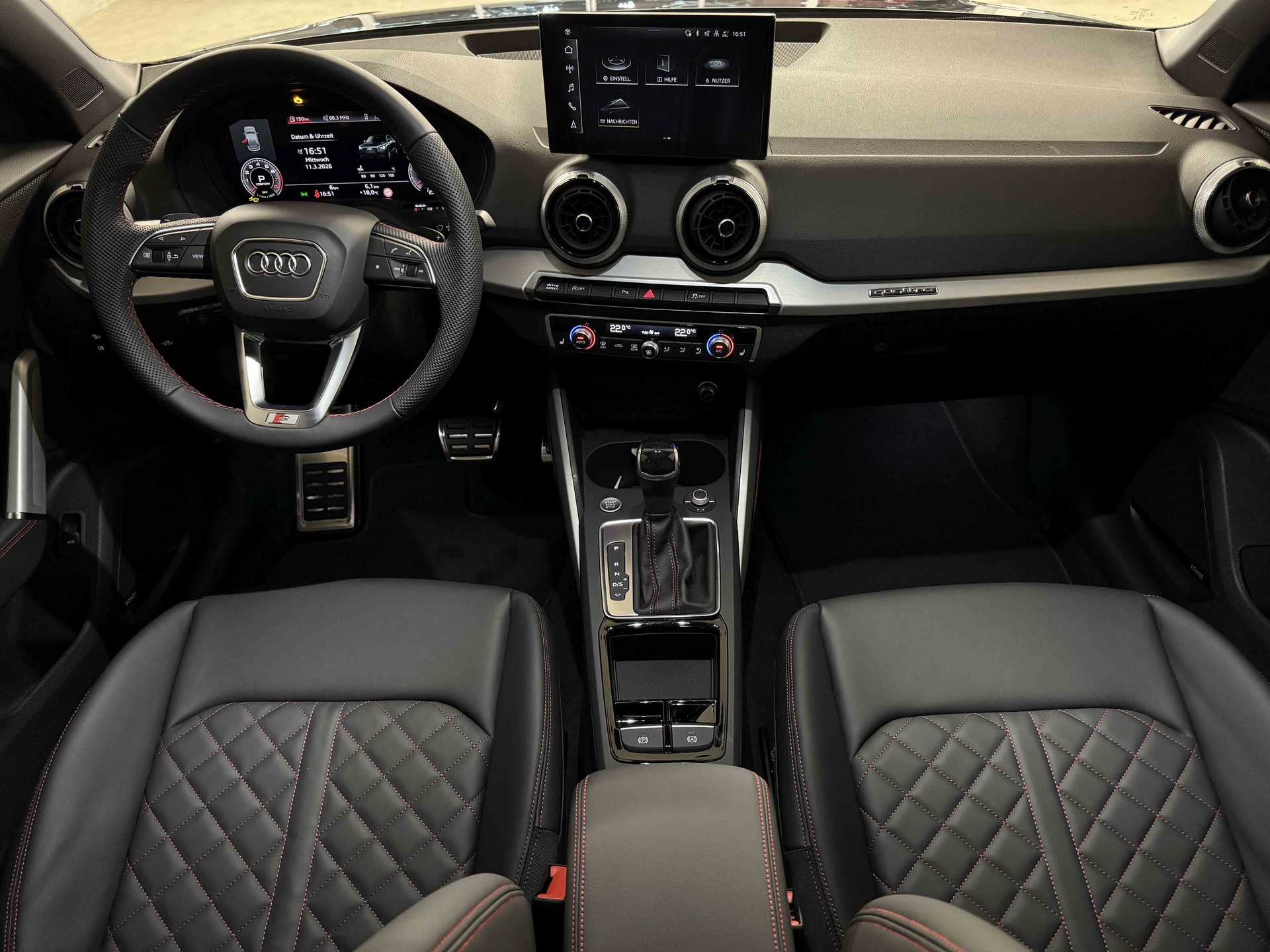 AUDI Q2 40 TFSI S line Attraction quattro S-tronic-image-9