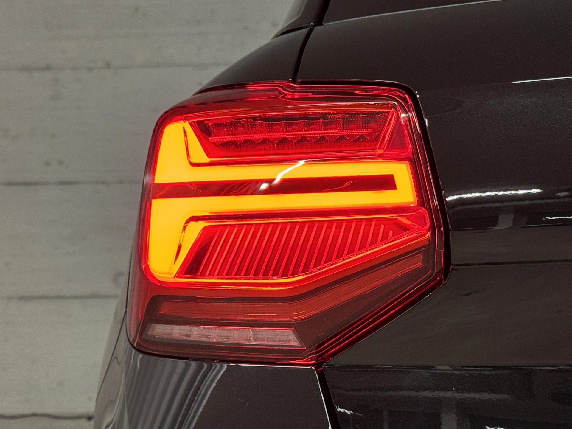 AUDI Q2 40 TFSI S line Attraction quattro S-tronic-image-4