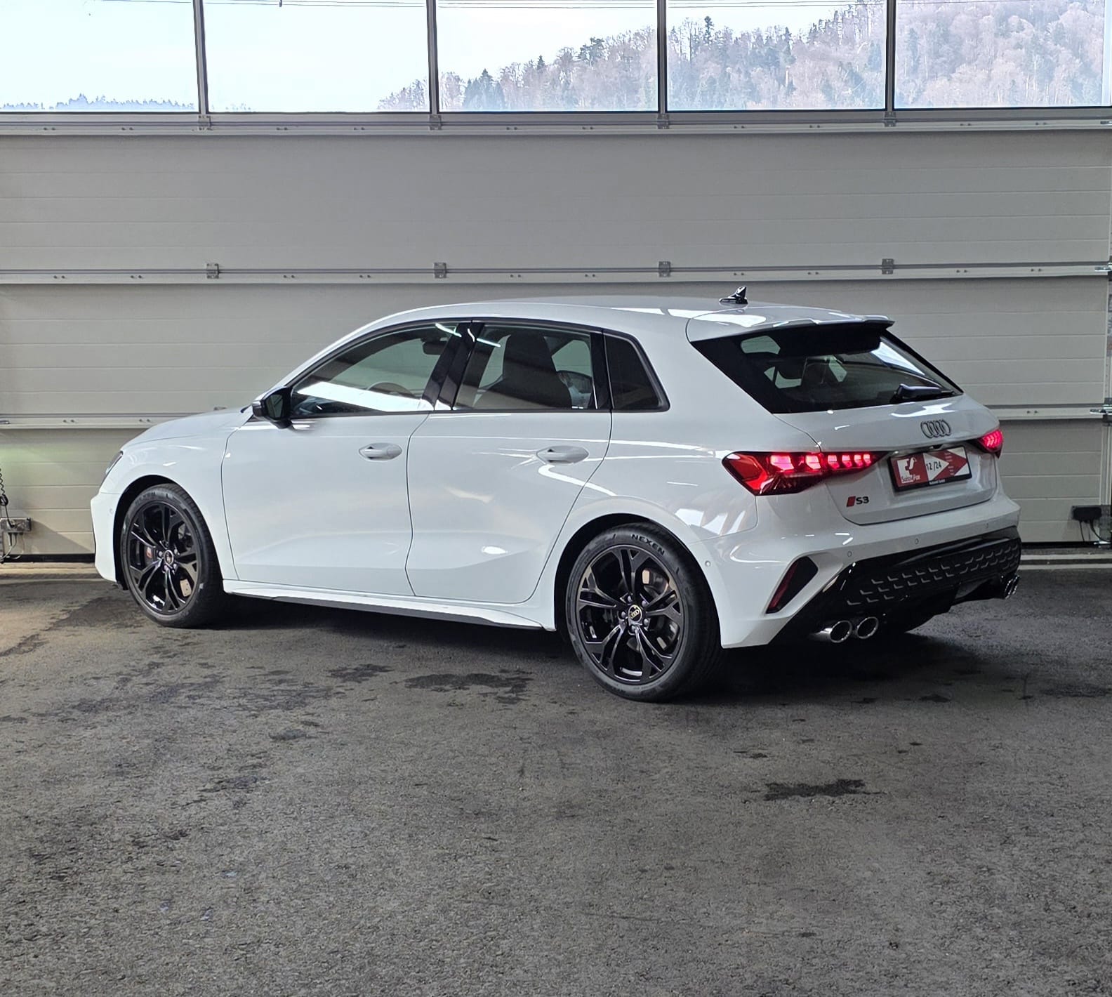 AUDI S3 Sportback TFSI quattro S-tronic *Facelift mit 333PS*Sitzheizung*Rückfahrkamera*-image-2