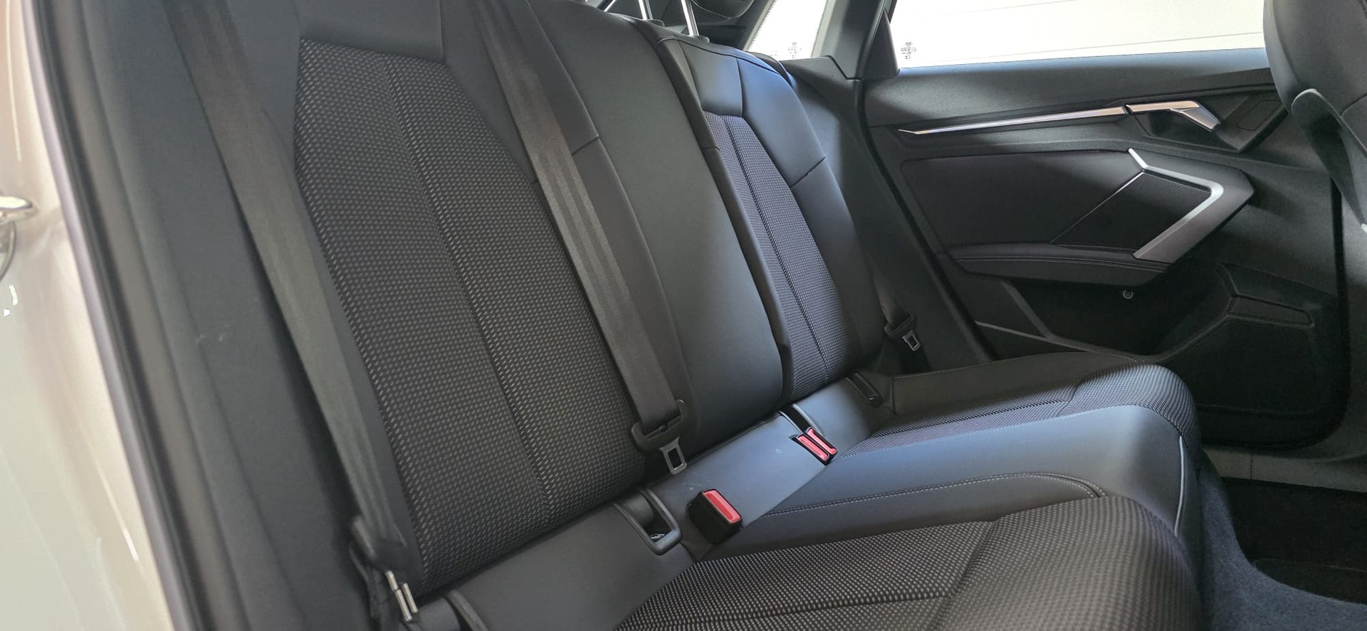 AUDI S3 Sportback TFSI quattro S-tronic *Facelift mit 333PS*Sitzheizung*Rückfahrkamera*-image-30