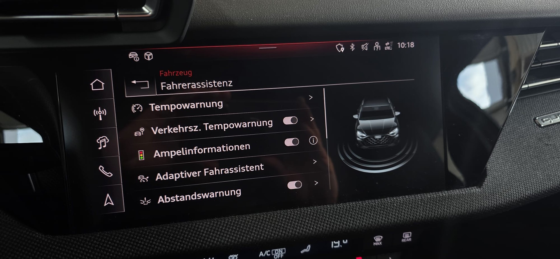 AUDI S3 Sportback TFSI quattro S-tronic *Facelift mit 333PS*Sitzheizung*Rückfahrkamera*-image-24