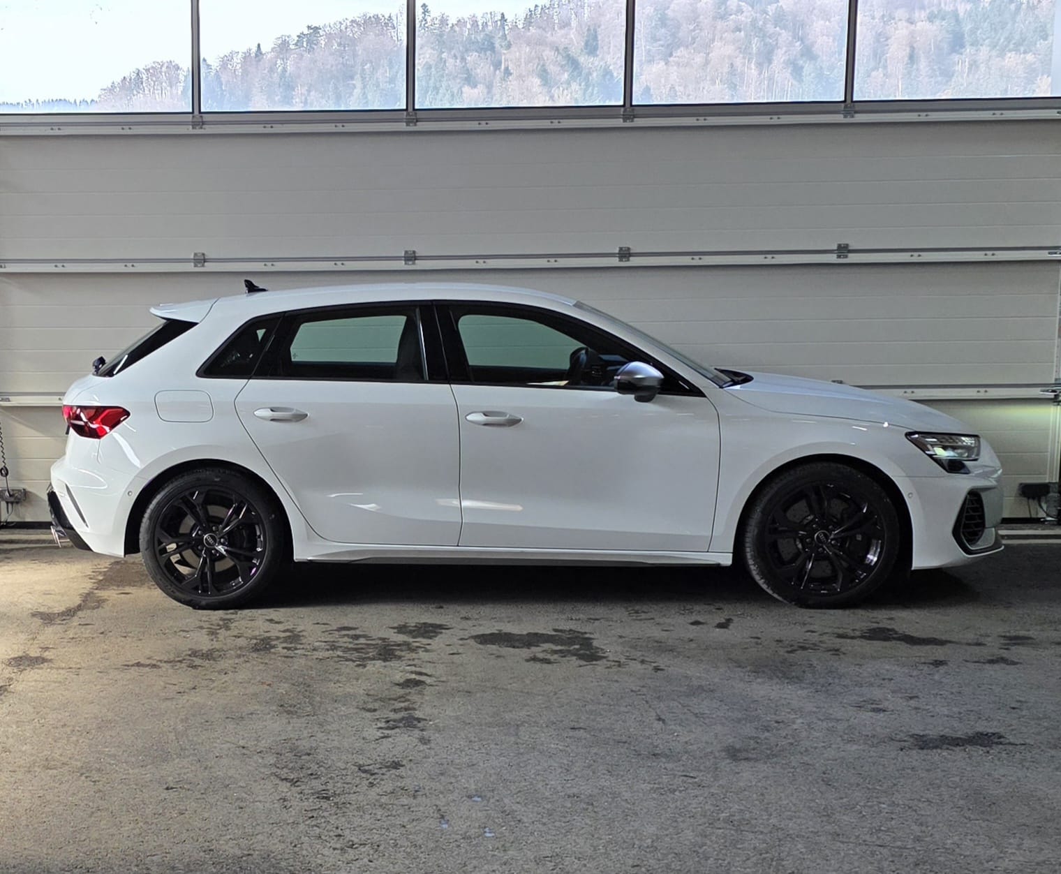 AUDI S3 Sportback TFSI quattro S-tronic *Facelift mit 333PS*Sitzheizung*Rückfahrkamera*-image-5