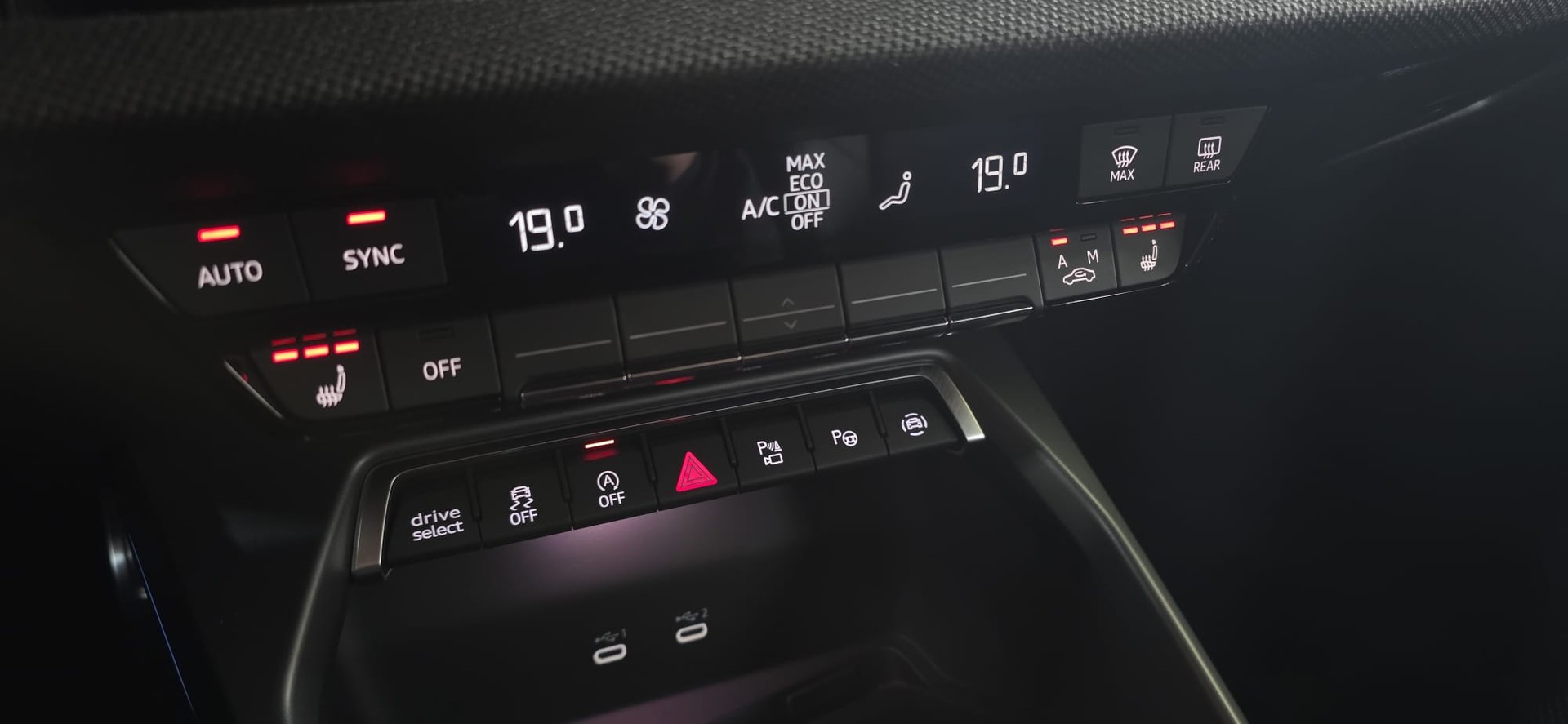 AUDI S3 Sportback TFSI quattro S-tronic *Facelift mit 333PS*Sitzheizung*Rückfahrkamera*-image-18