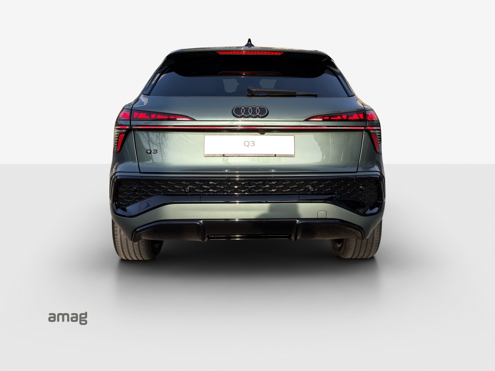 AUDI Q3 SUV 110 kW TFSI S tronic-image-4