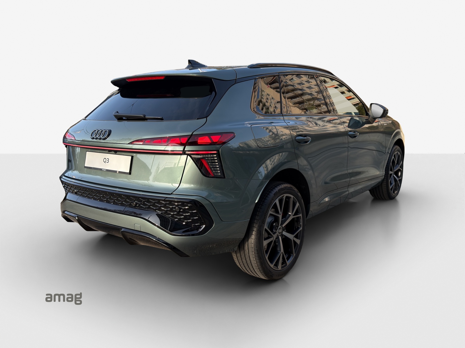 AUDI Q3 SUV 110 kW TFSI S tronic-image-6