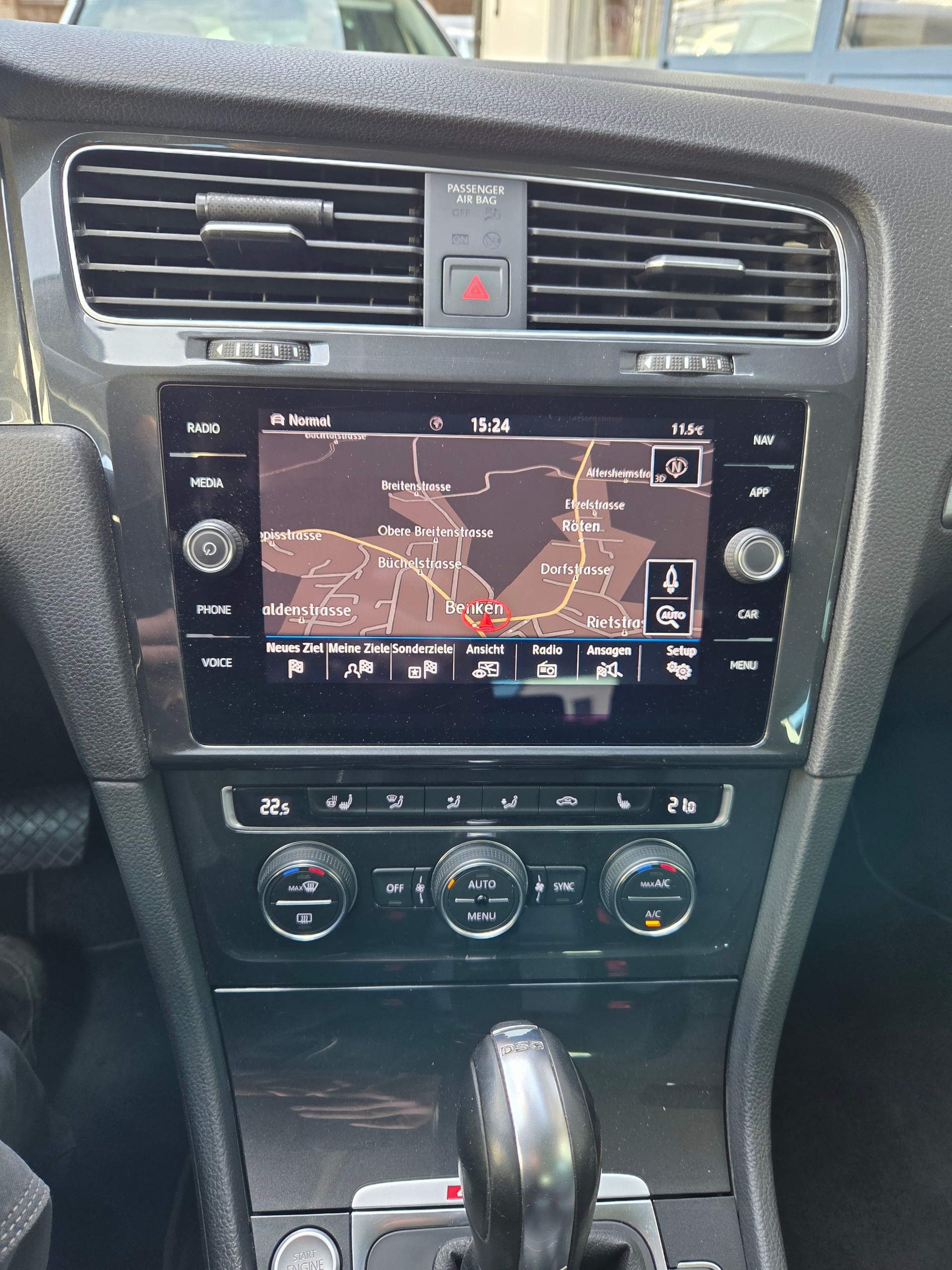 VW Golf Variant 2.0 TDI Comfortline 4Motion DSG-image-12