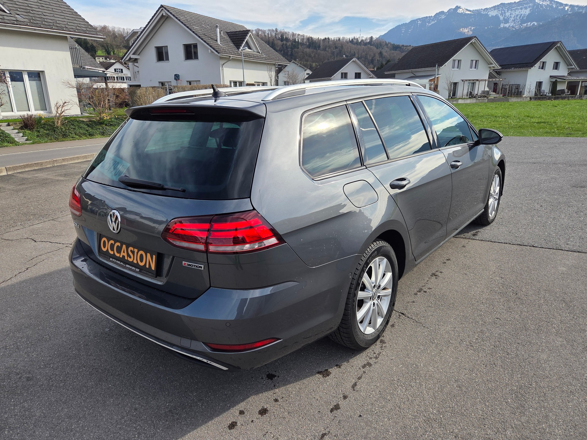 VW Golf Variant 2.0 TDI Comfortline 4Motion DSG-image-5