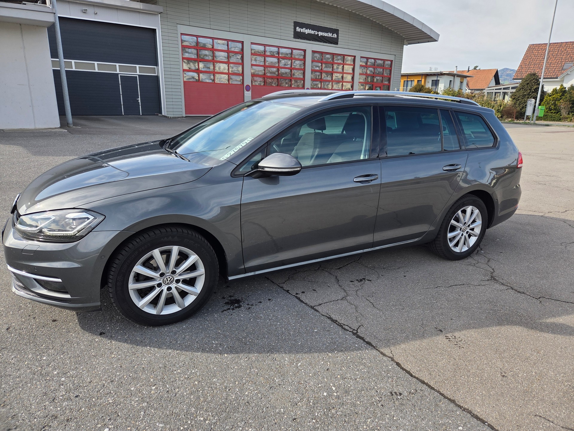 VW Golf Variant 2.0 TDI Comfortline 4Motion DSG-image-2
