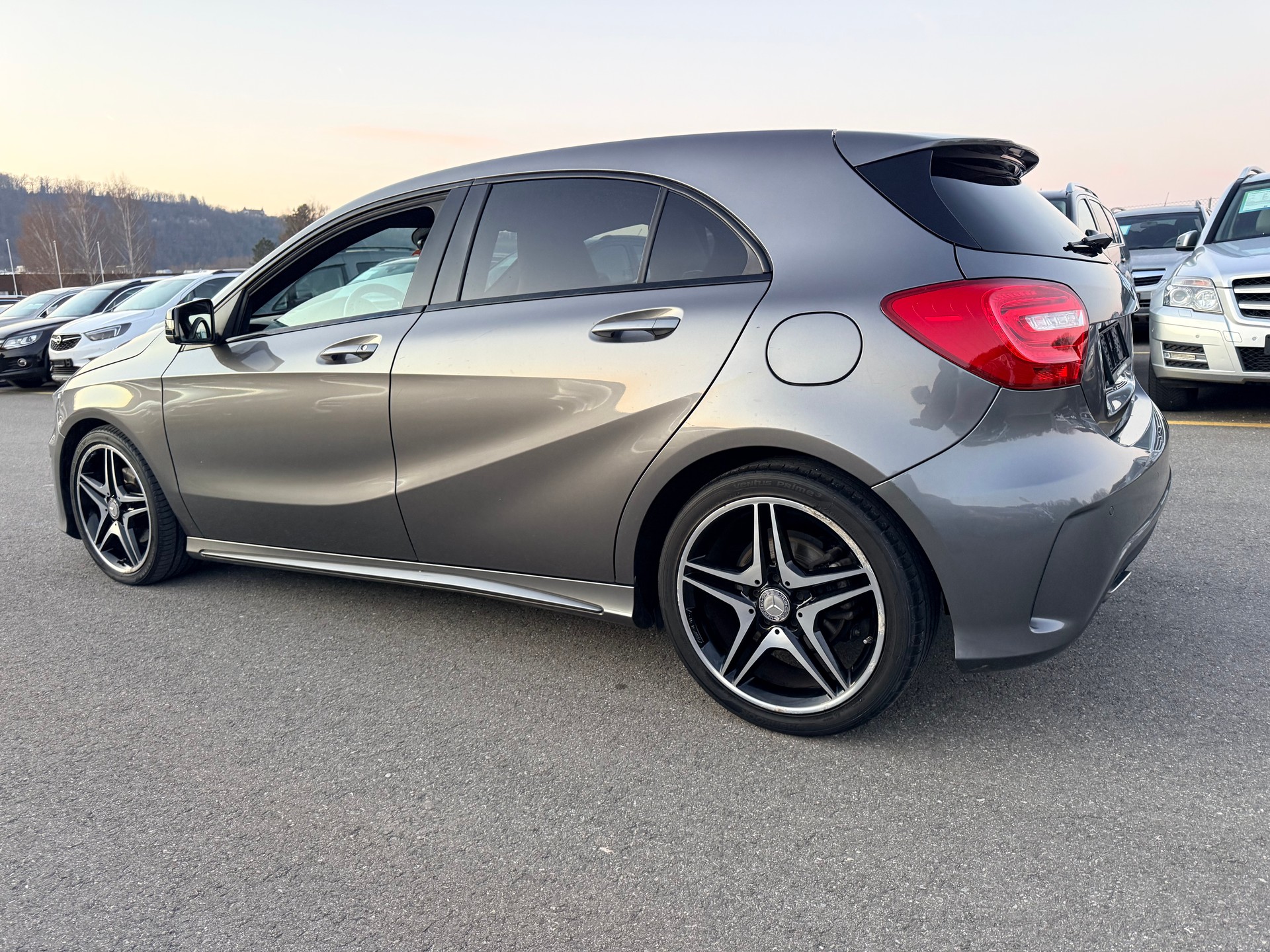 MERCEDES-BENZ A 200 AMG Line 7G-DCT-image-14