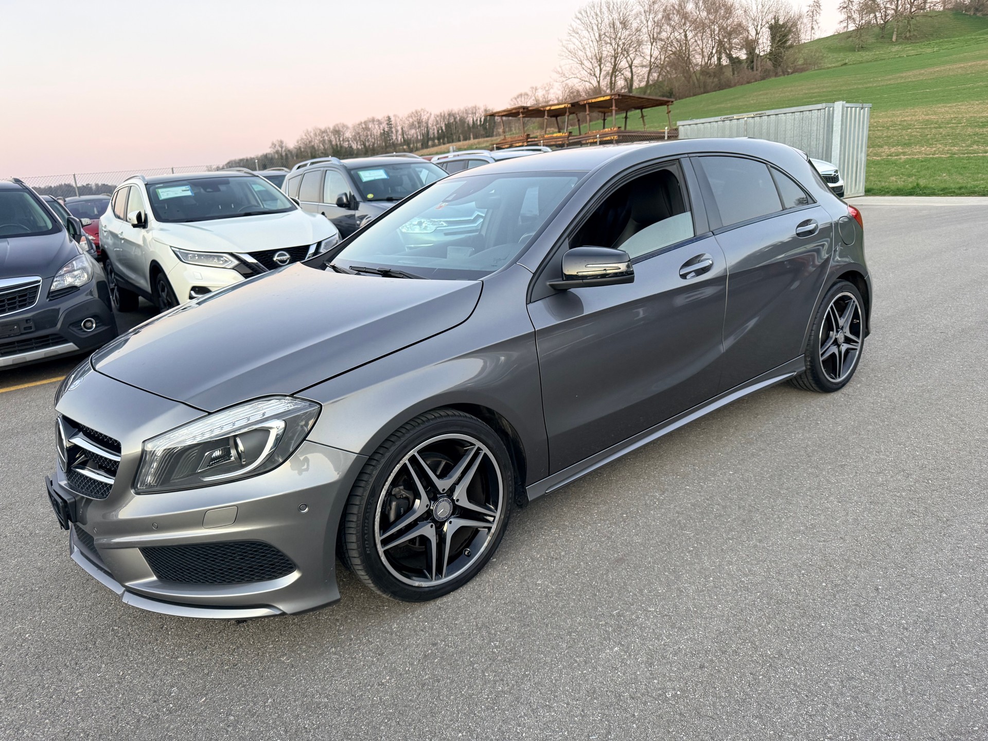 MERCEDES-BENZ A 200 AMG Line 7G-DCT-image-1