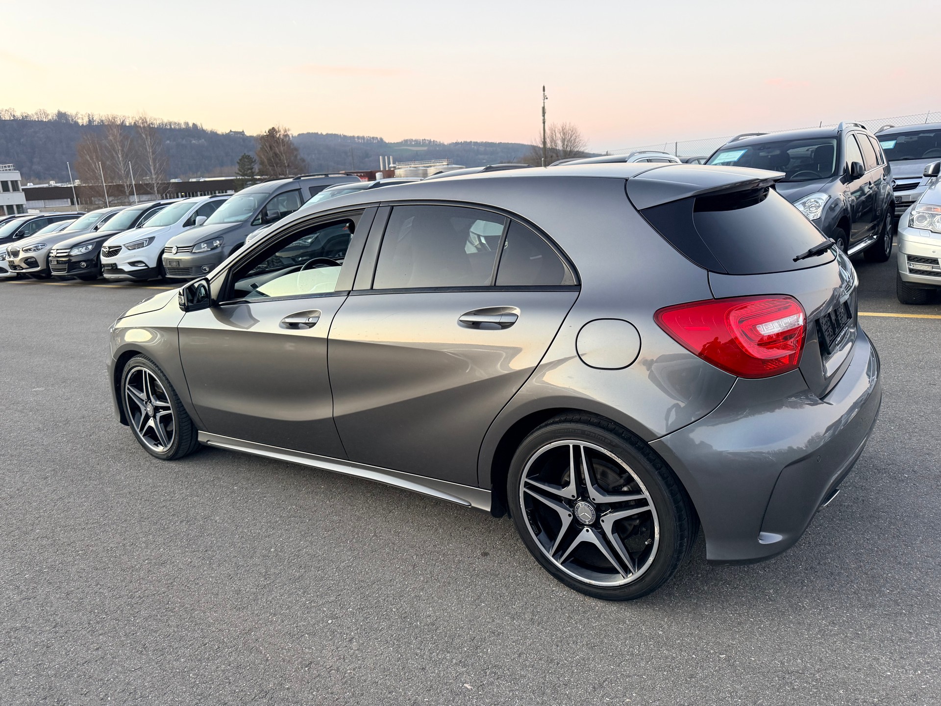 MERCEDES-BENZ A 200 AMG Line 7G-DCT-image-15